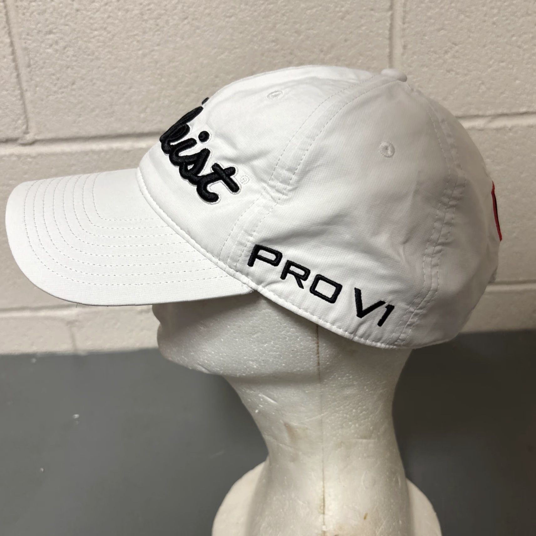 Titleist Titleist Golf Hat Foot Joy FJ Baseball Cap Strapback Adjustable White Black Men Adjustable Cap White Baseball Cap Size ONE SIZE - 6 Thumbnail