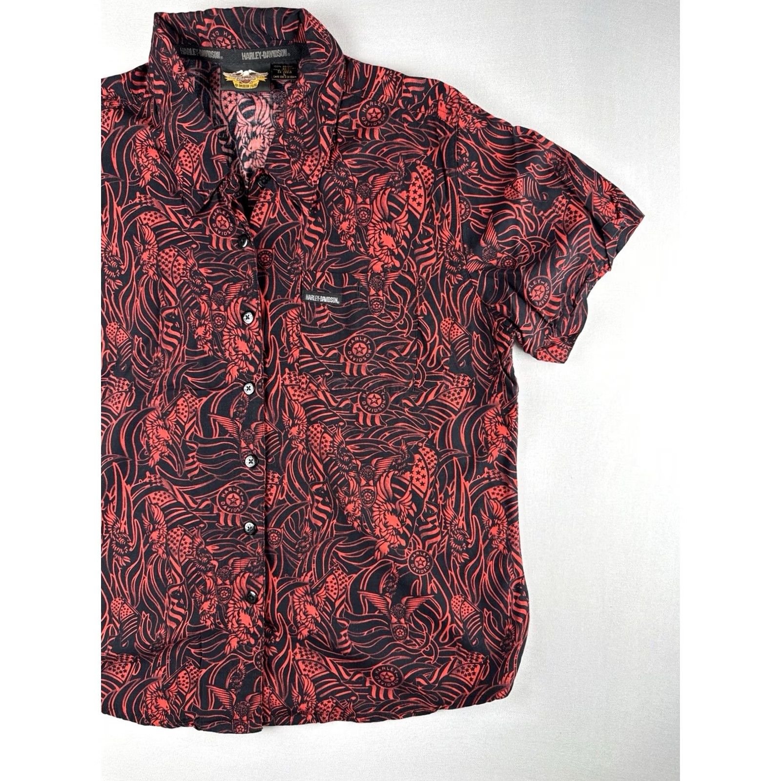 Harley Davidson VINTAGE Harley-Davidson Button-Up Shirt Eagle AOP Black Red Size L Men Short Sleeve Rayon Hawaiian Jacket? Size US L / EU 52-54 / 3 - 3 Thumbnail