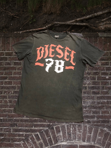 Diesel Vintage Diesel Y2K Big Logo T Shirt Size US S / EU 44-46 / 1 - 1 Thumbnail