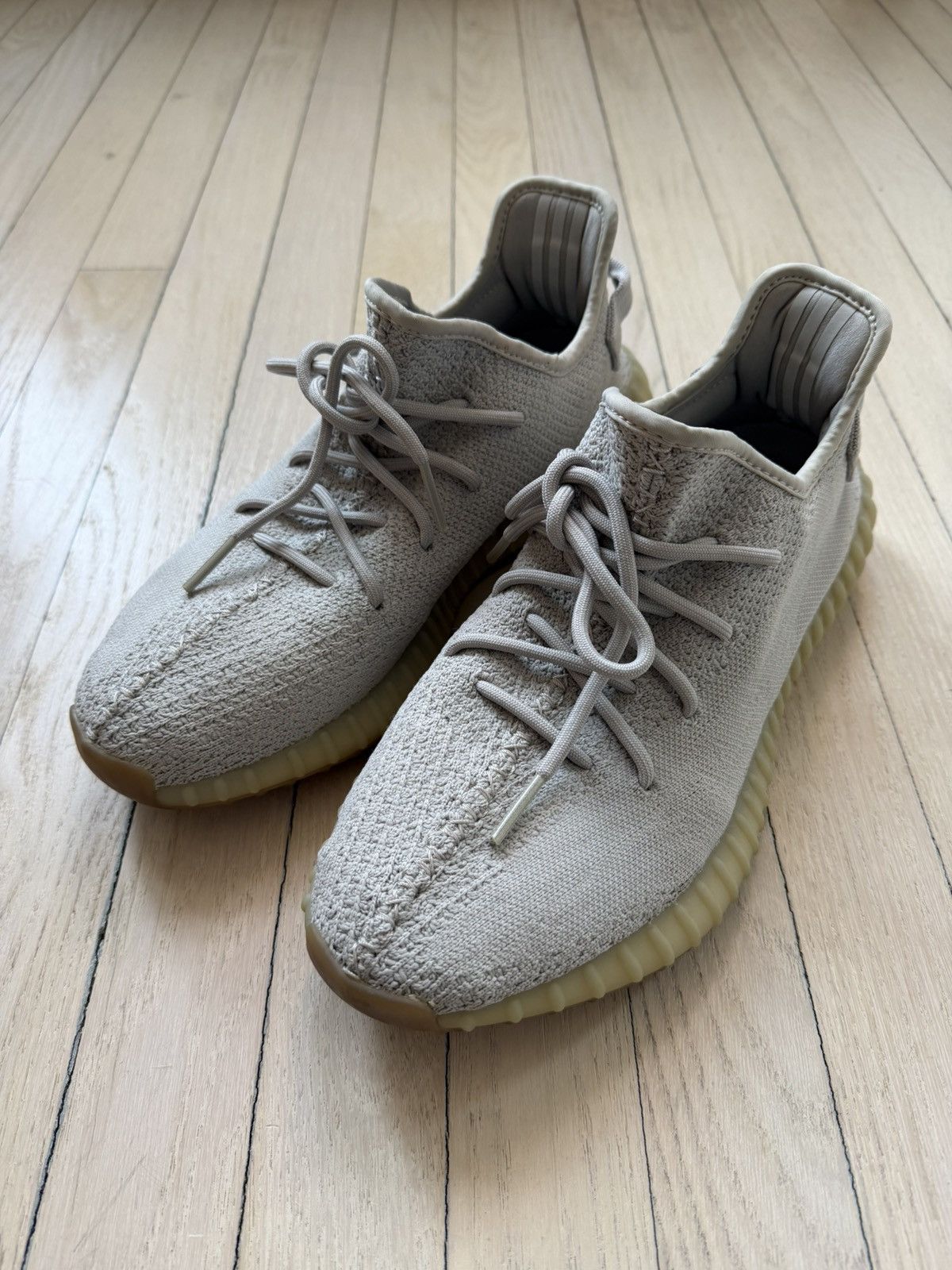 Yeezy YEEZY BOOST 350 V2 Sesame Sz 10.5 Size US 10.5 / EU 43-44 - 1 Thumbnail