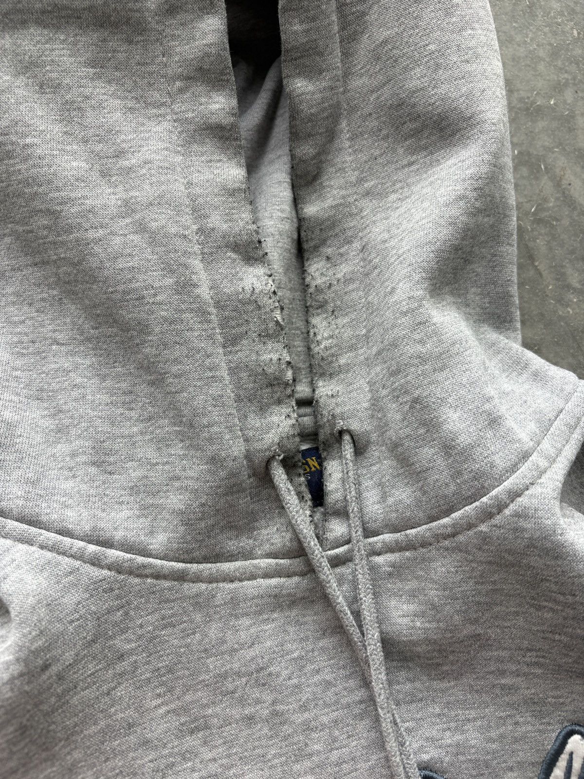 Vintage Vintage Y2K US Polo Assn Embroidered Hoodie Boxy Fit Size US XL / EU 56 / 4 - 6 Thumbnail