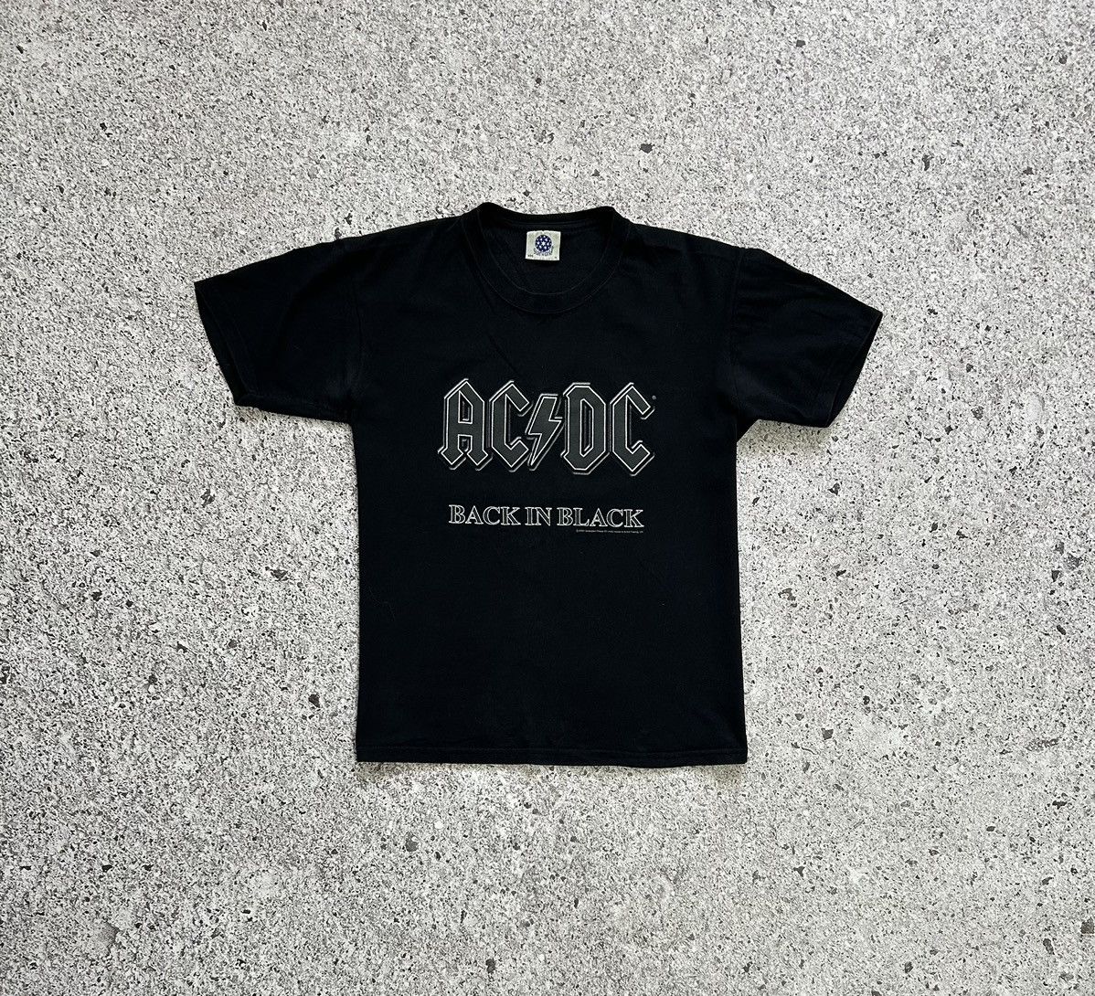 AC/DC × Band Tees × Vintage Vintage 2004 AC/DC Back In Black Rock Band T-Shirt Size US M / EU 48-50 / 2 - 1 Thumbnail