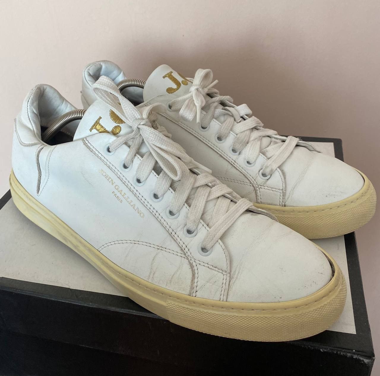 John Galliano John Galliano low top sneakers leather white casual Size US 11 / EU 44 - 1 Thumbnail