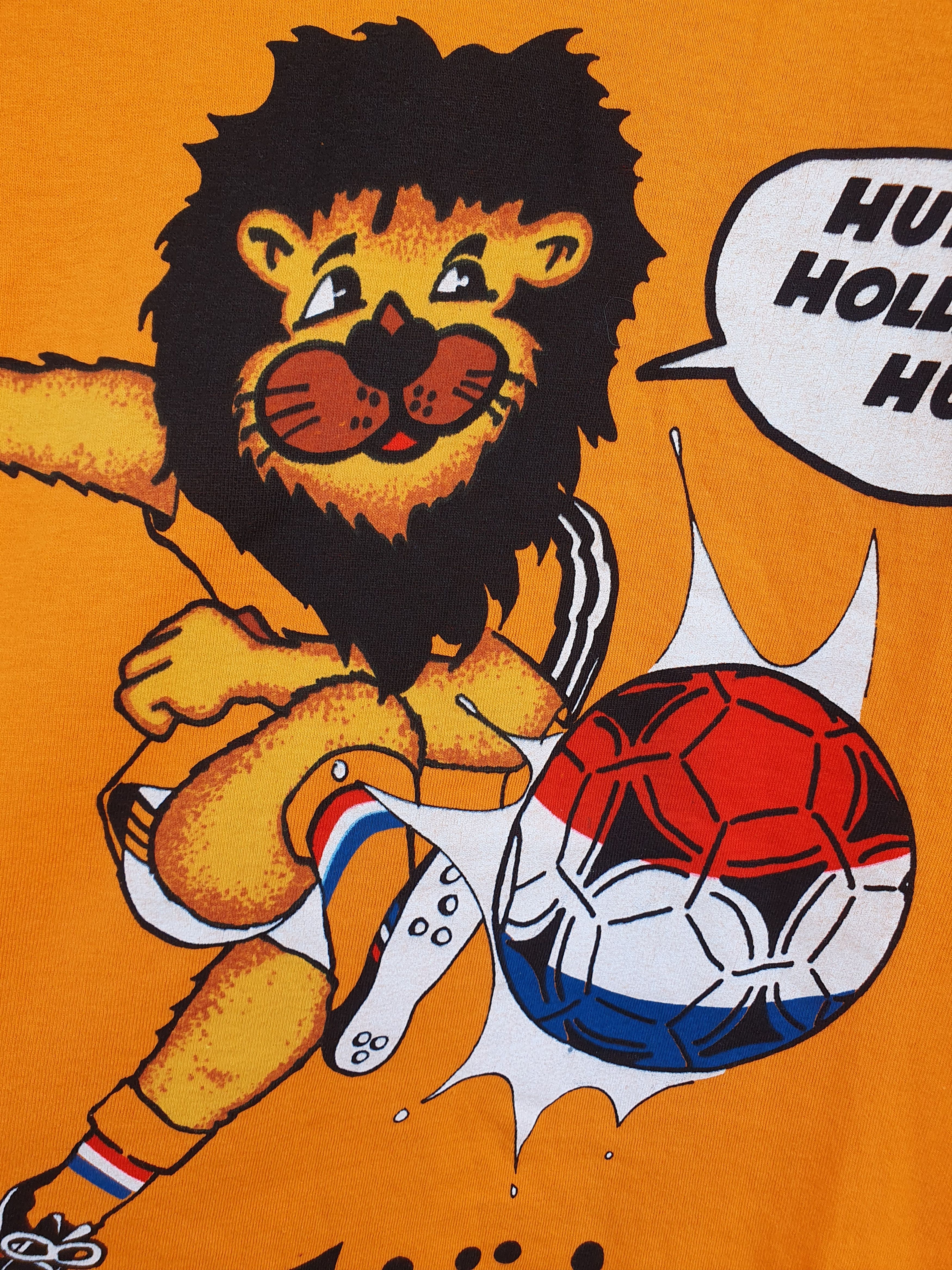 Vintage Italy 90 Soccer World Cup Holland Lions Vtg 1990 tee sz L Size US L / EU 52-54 / 3 - 7 Thumbnail
