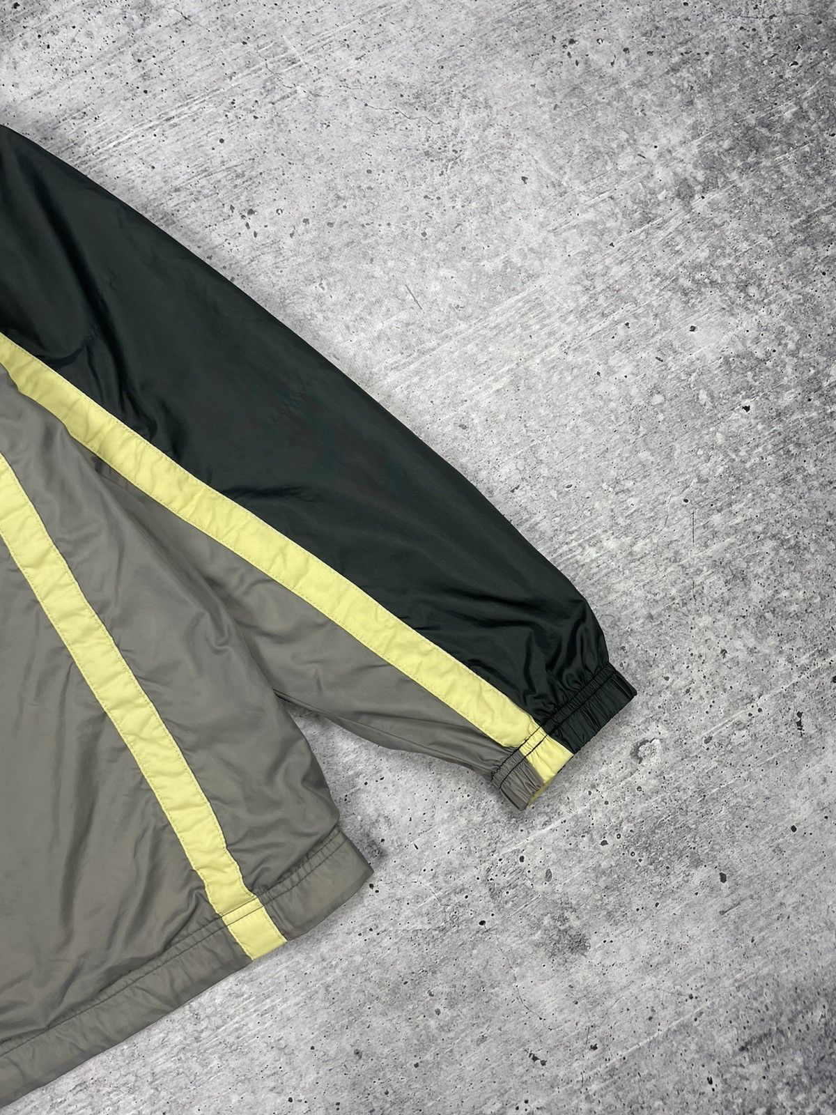 Nike × Vintage Vintage Nike 90’s Y2K Style Drill Nylon Big Back Logo Bomber Size US S / EU 44-46 / 1 - 17 Thumbnail