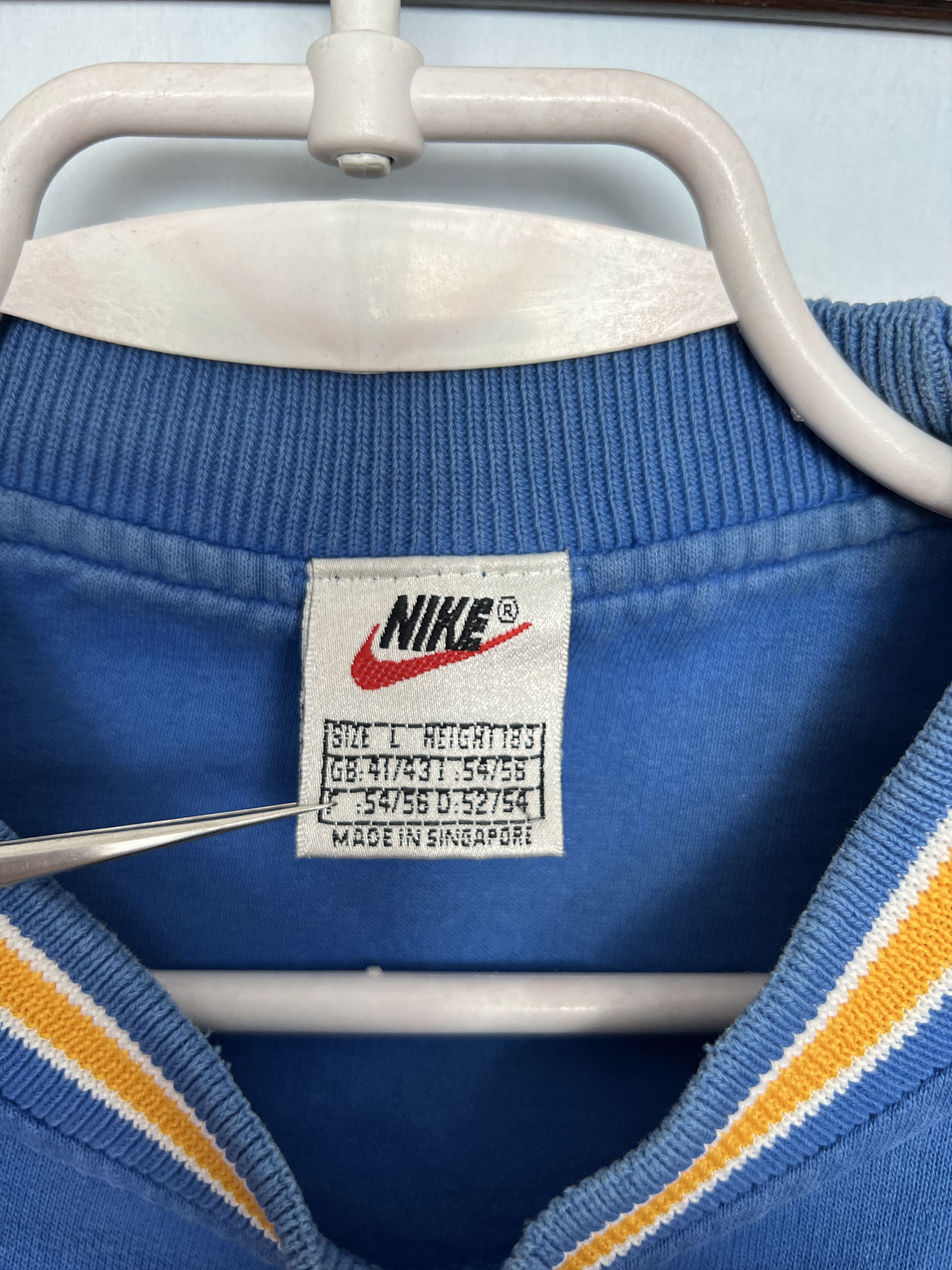 Nike Vintage Sweatshirt Big Logo Swoosh Mens Spell Out Crewneck Size US L / EU 52-54 / 3 - 7 Thumbnail