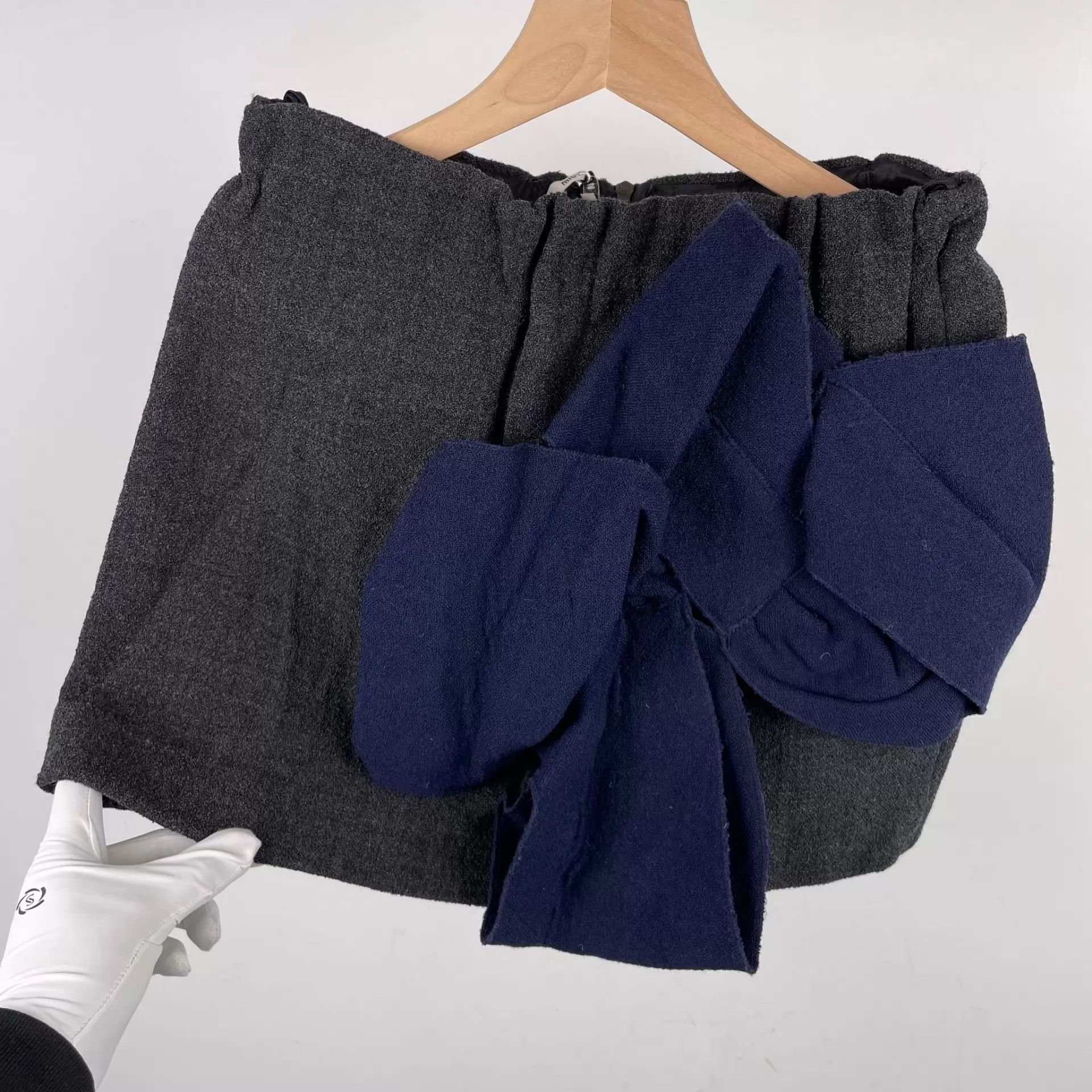 Miu Miu MIU MIU women's blue bow short skirt Size 26" / US 2 / IT 38 - 3 Thumbnail
