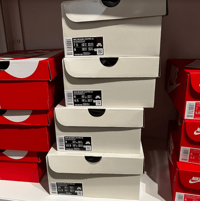 Nike SB 7.5 • Nike SB Dunk Low Yuto Horigome Size US 7.5 / EU 40-41 - 9 Thumbnail
