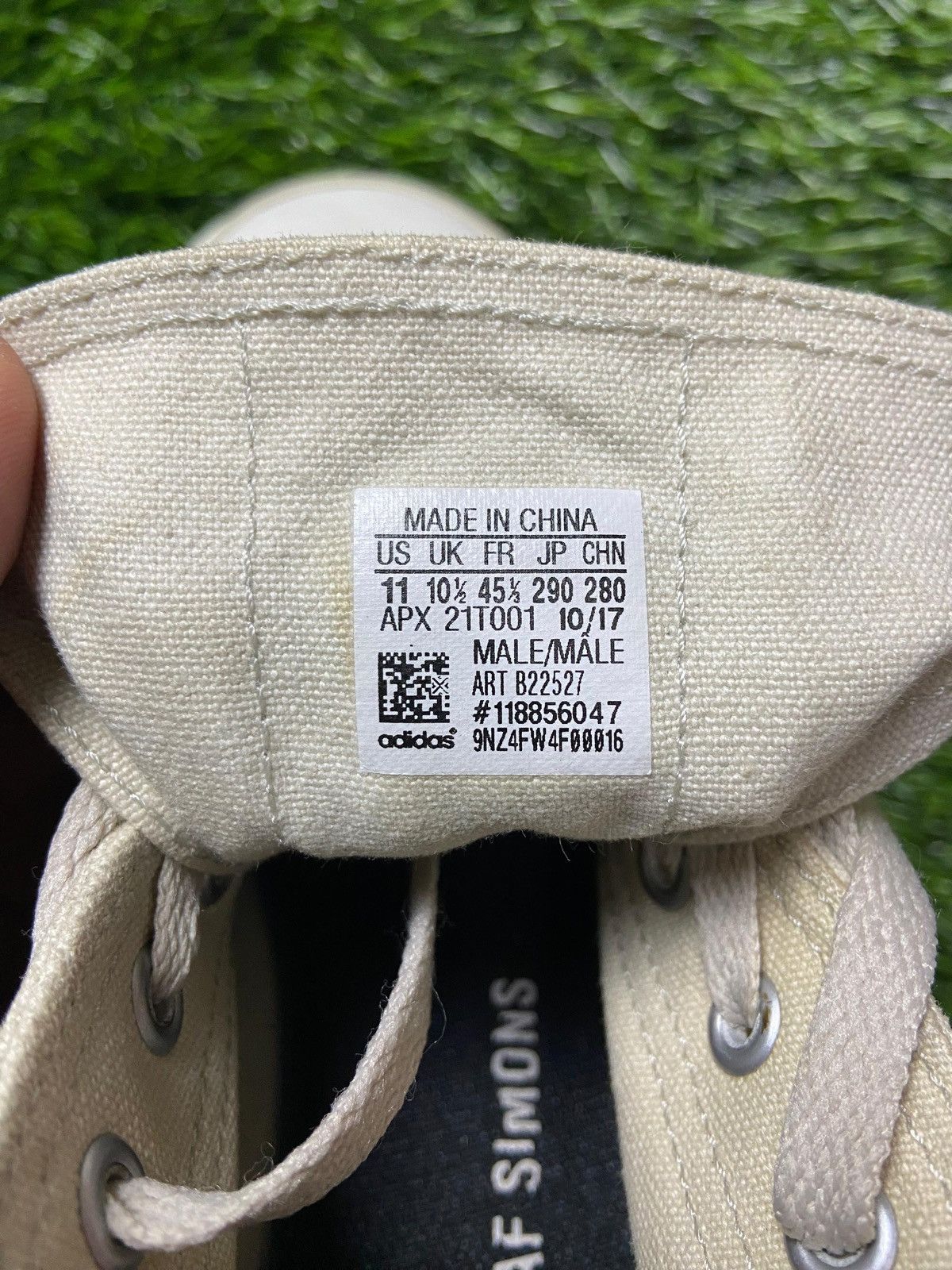 Adidas × Raf Simons Adidas Raf Simons Detroit Runner Talc B22527 Size US 11 / EU 44 - 13 Thumbnail