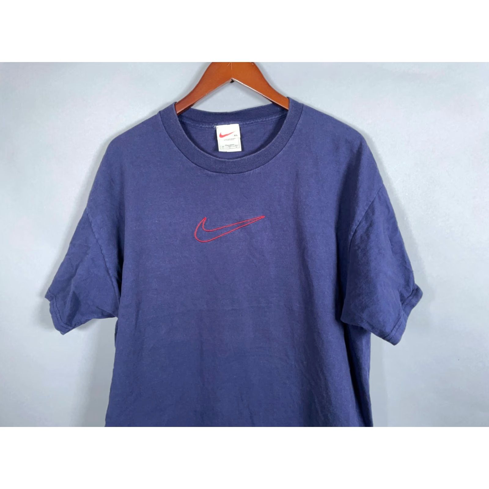 Nike VINTAGE Nike Embroidered Swoosh T-Shirt Adult XL Dark Blue Men’s T-Shirt 90s Hipster Retro Blue Size US XL / EU 56 / 4 - 4 Thumbnail