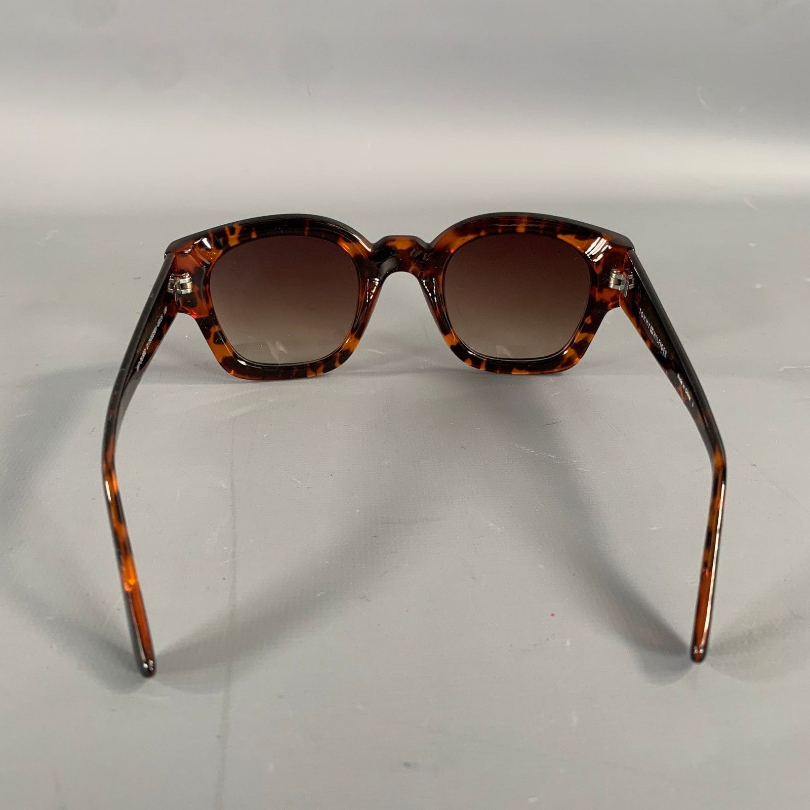 Tommy Hilfiger TOMMY HILFIGER Brown Tortoise Sunglasses Size ONE SIZE - 3 Thumbnail