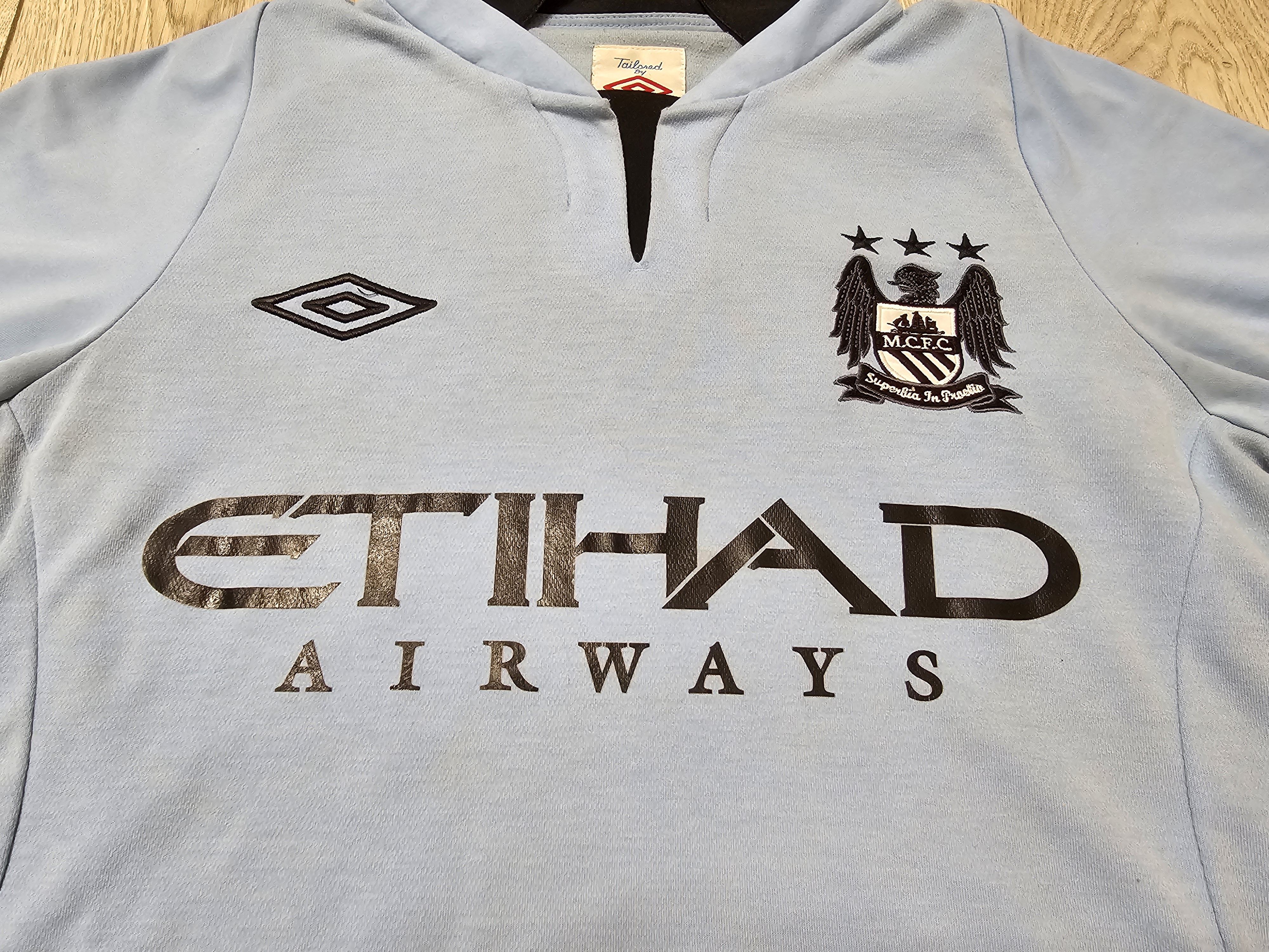 Umbro MANCHESTER CITY 2012 2013 HOME FOOTBALL SHIRT SOCCER JERSEY Size US S / EU 44-46 / 1 - 3 Thumbnail