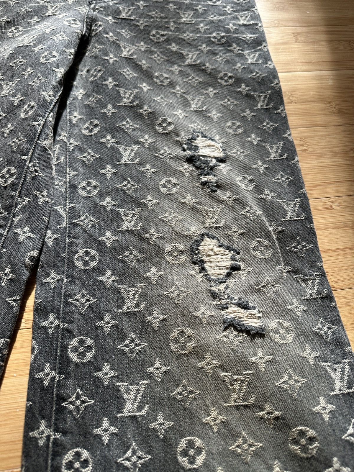 Louis Vuitton Louis Vuitton Distressed Baggy Denim Size US 28 / EU 44 - 2 Thumbnail