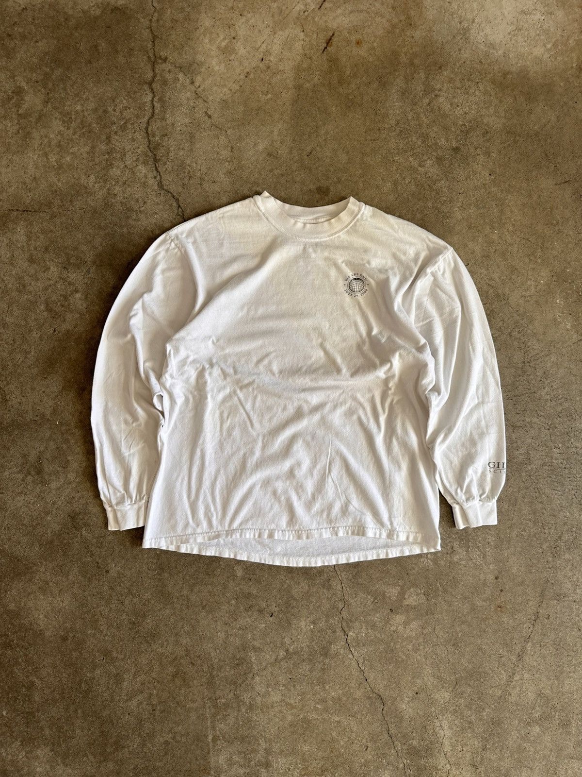 Hanes × Vintage Y2K “We Are One” Long Sleeve Tshirt Size US XL / EU 56 / 4 - 2 Thumbnail