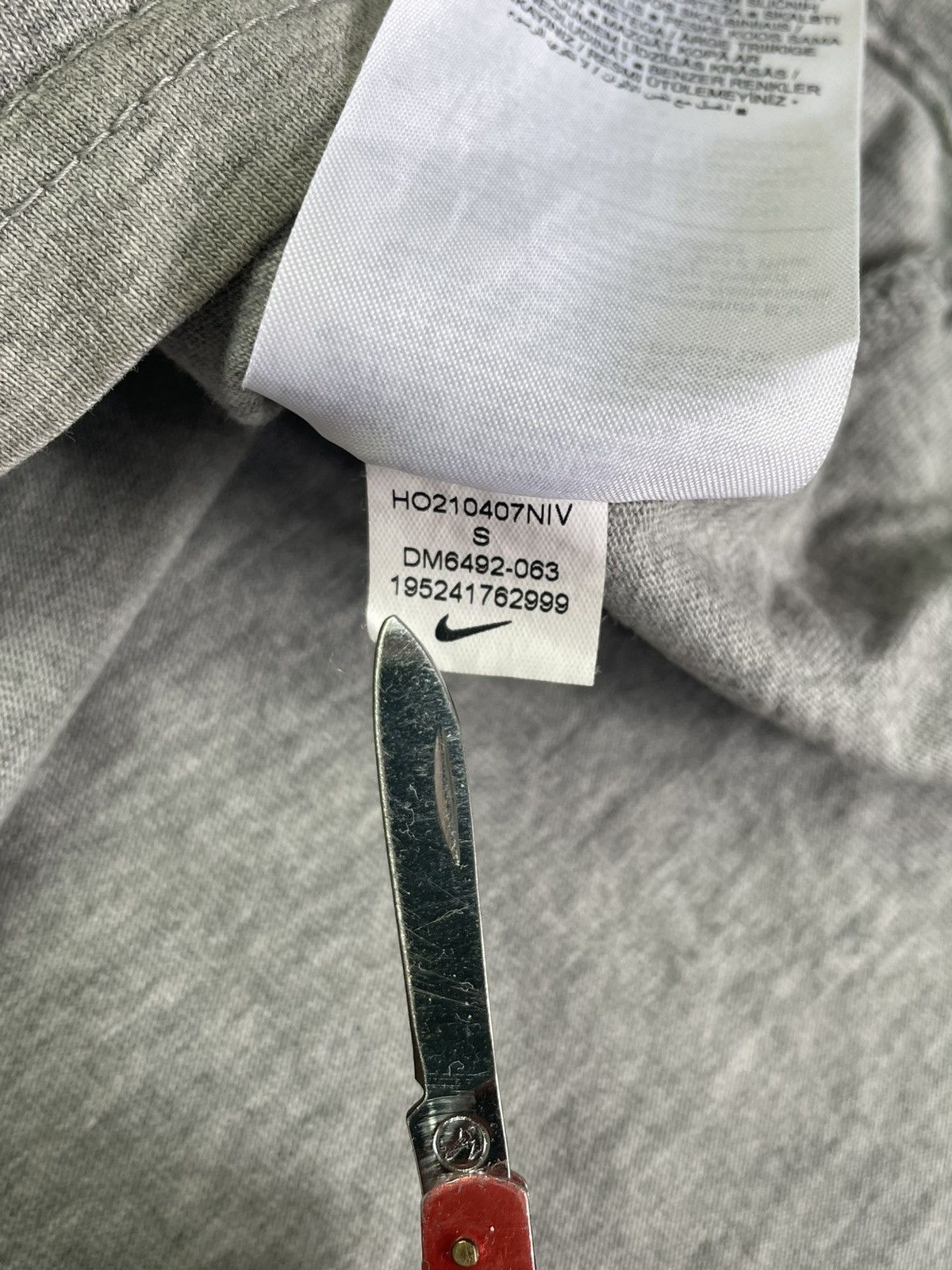Nike SB Nike Sb Center Big Logo Dunk Tee Gray Size S Size US S / EU 44-46 / 1 - 7 Thumbnail