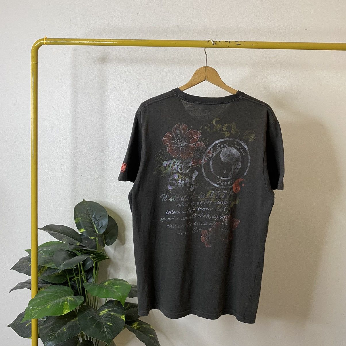 Vintage Y2K T&C Surf Tshirt Surfing Style Size US L / EU 52-54 / 3 - 1 Thumbnail