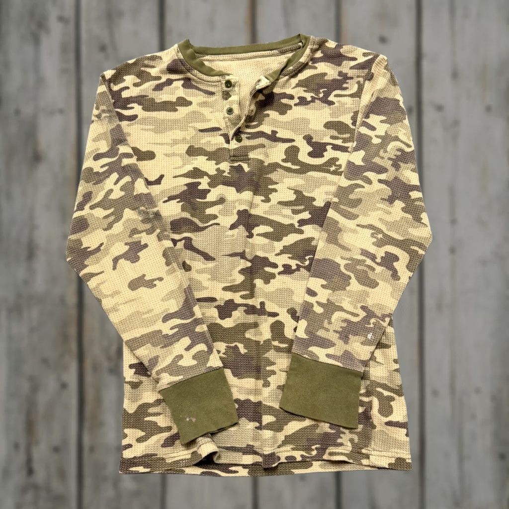 The Unbranded Brand The Unbranded Brand Camouflage Thermal Long Sleeve Shirt Mens L Multicolor 1/4 Button Up Stained Pullover Size US L / EU 52-54 / 3 - 1 Thumbnail