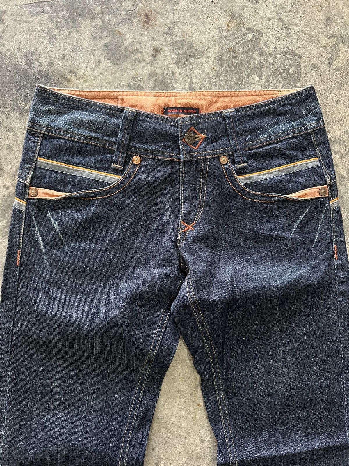 Le Grande Bleu (L.G.B.) ET Boite Flare Jeans Size 29" - 2 Thumbnail