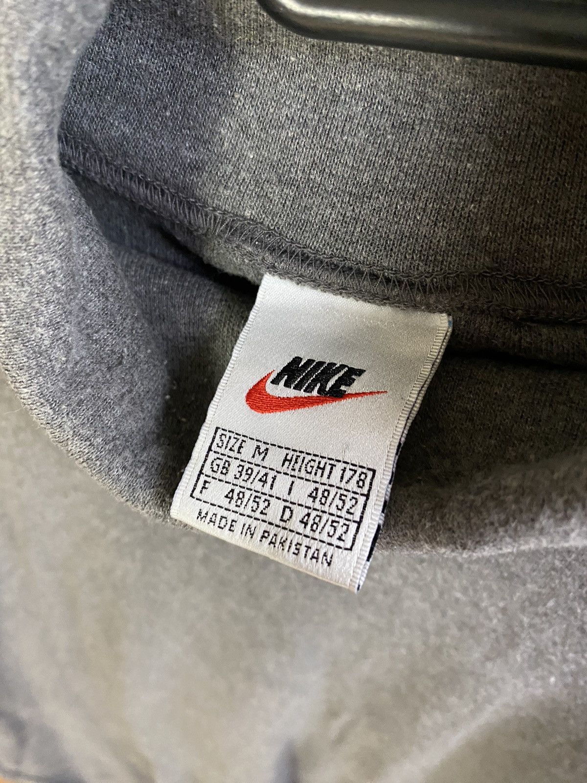 Nike × Vintage Nike Swoosh Logo Vintage Grey Crewneck Sweatshirt Size M Size US M / EU 48-50 / 2 - 3 Thumbnail