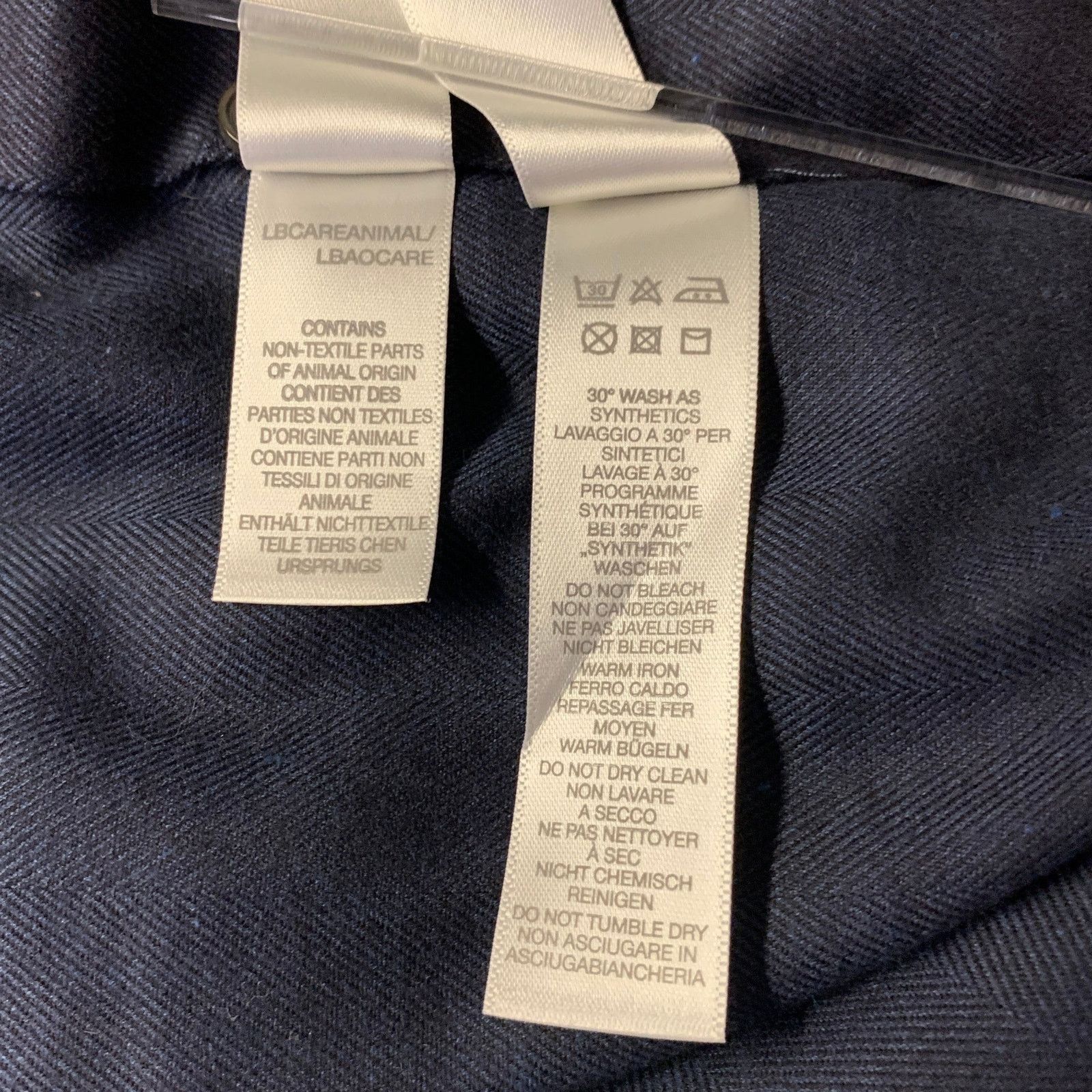 Paul Smith PAUL SMITH Navy Herringbone Flannel Cotton Blend Button-Down Size US S / EU 44-46 / 1 - 7 Thumbnail