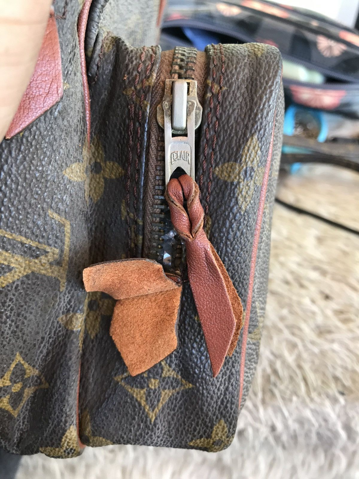 Louis Vuitton Amazon Crosbody Bag Vintage Louis Vuitton Size ONE SIZE - 5 Thumbnail