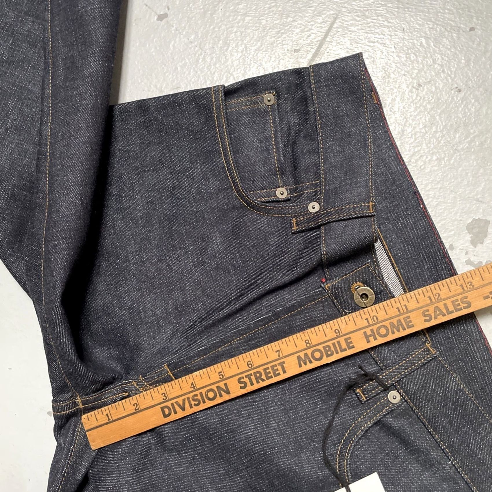 Denime Ginew Jeans Dark Blue Denim 32 Unisex Adults 32 NWT USA Made Selvedge Straight Jeans Color Black Size US 32 / EU 48 - 7 Thumbnail