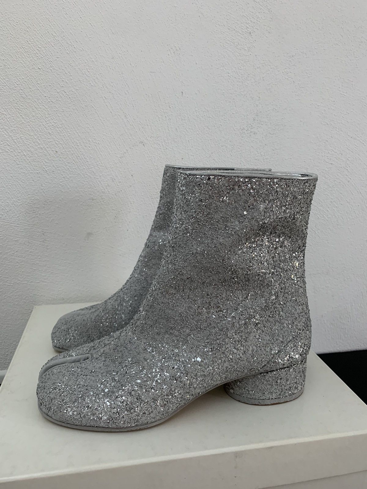 Maison Margiela Maison Margiela Silver Tabi Boots Size US 6.5 / IT 36.5 - 4 Thumbnail