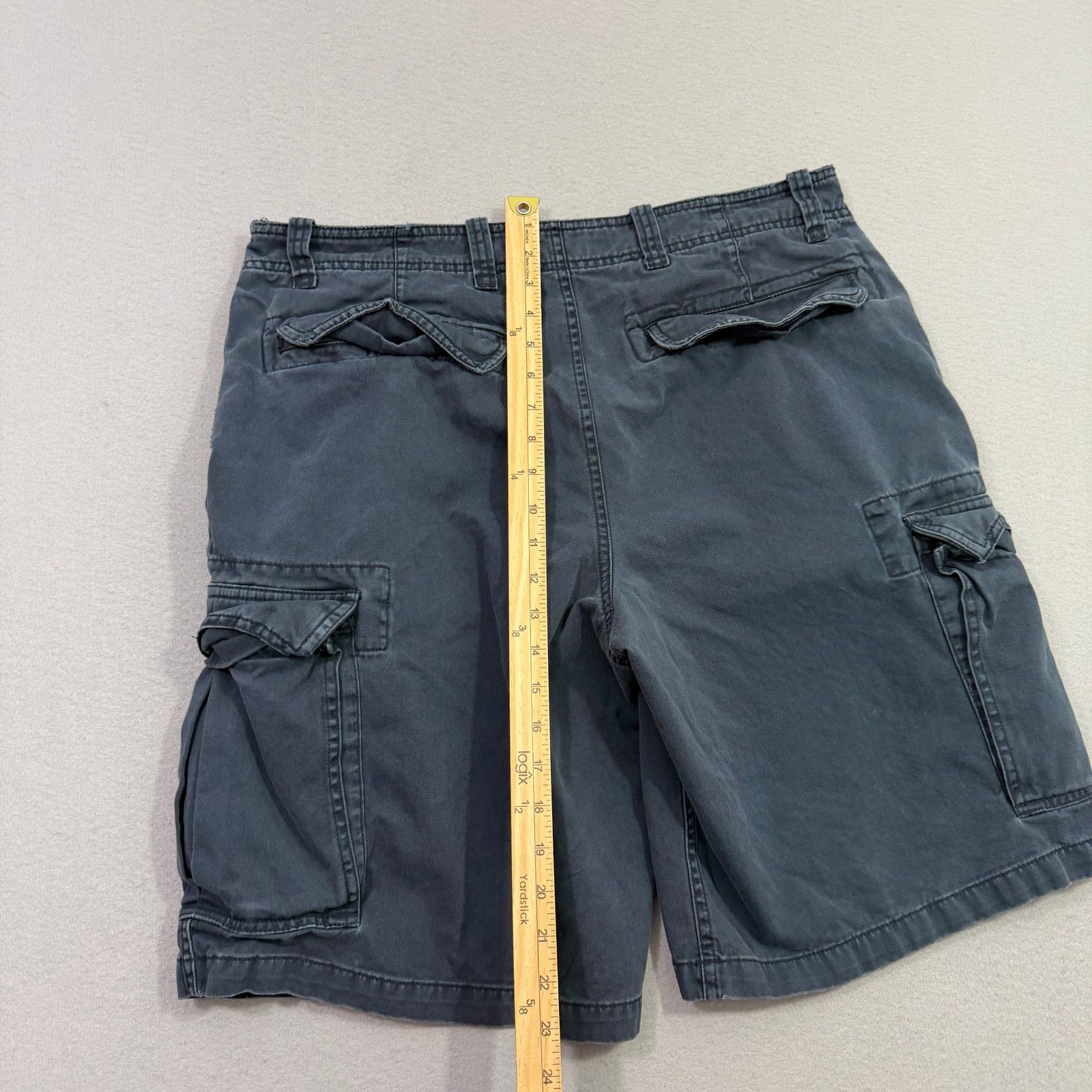 Old Navy Vintage Old Navy Cargo Shorts Men's 35 Blue 11" Inseam Size US 35 - 9 Thumbnail