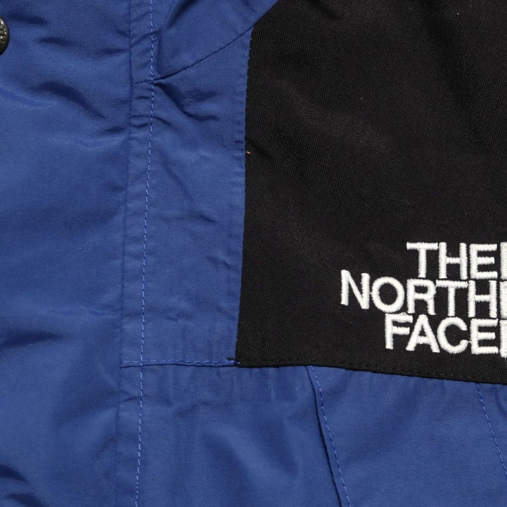 The North Face VINTAGE North Face Goretex Mountain Light Parka Jacket S Blue Mens Vintage 90s Parka Jacket Blue Gore-Tex Mountain Light Men S Size US S / EU 44-46 / 1 - 7 Thumbnail
