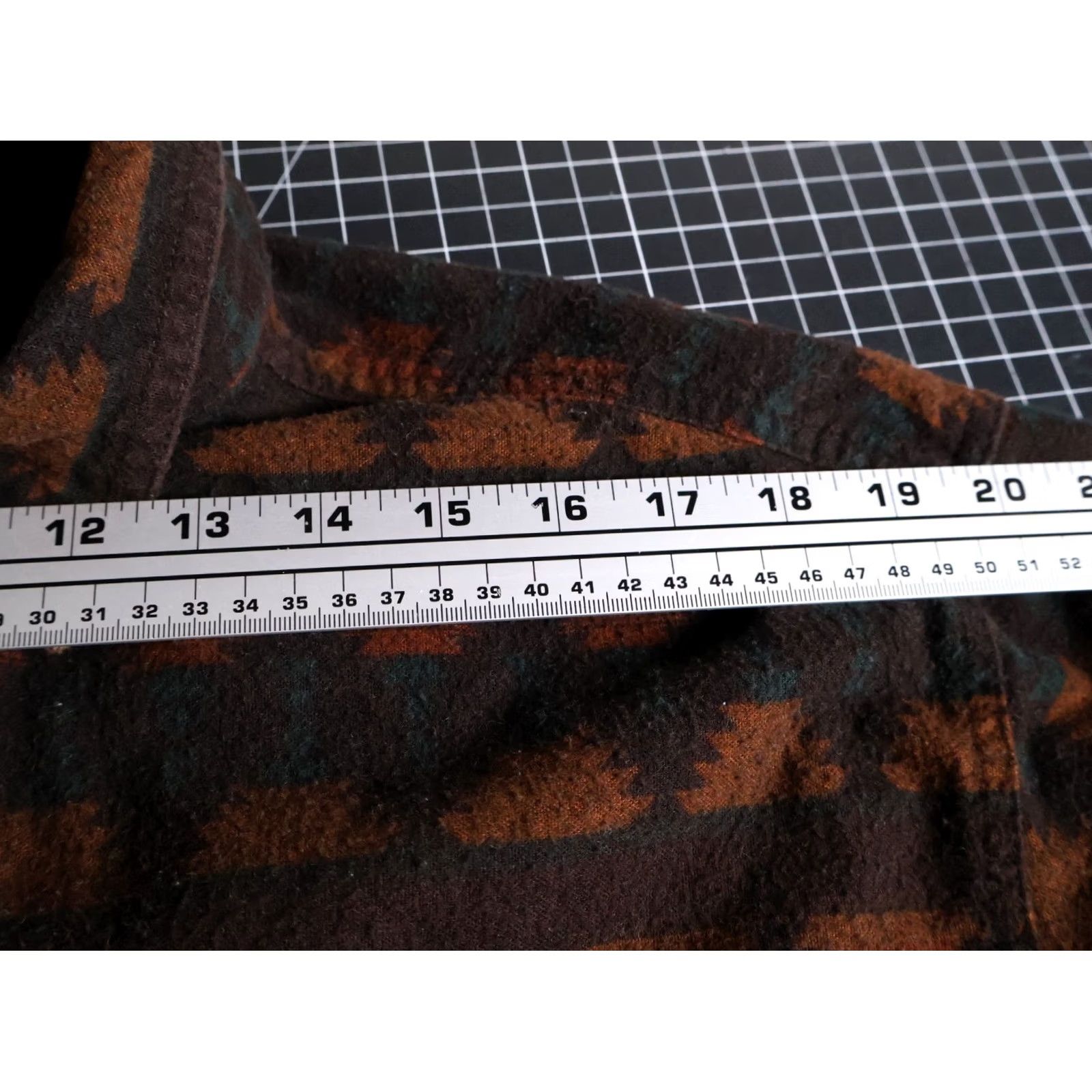 Vintage VINTAGE Woolrich Aztec Pattern Flannel Shirt Mens XL Brown Dark Green Geometric Tribal Size US XL / EU 56 / 4 - 7 Thumbnail