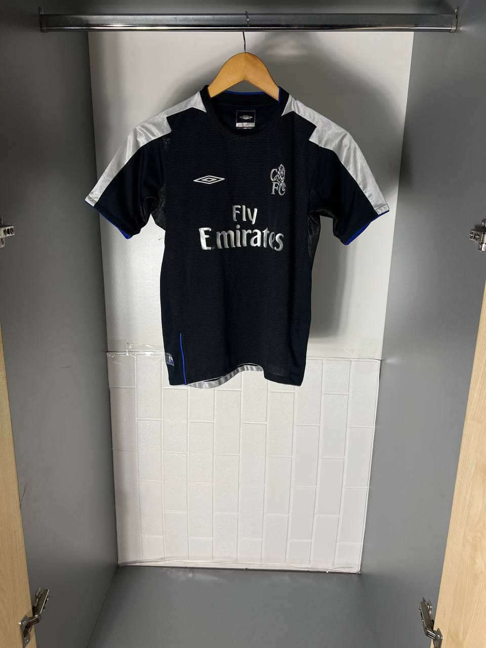 Umbro VINTAGE UMBRO FC CHELSEA LONDON ENGLAND SOCCER JERSEY 90s Size US XXS / EU 40 - 6 Thumbnail