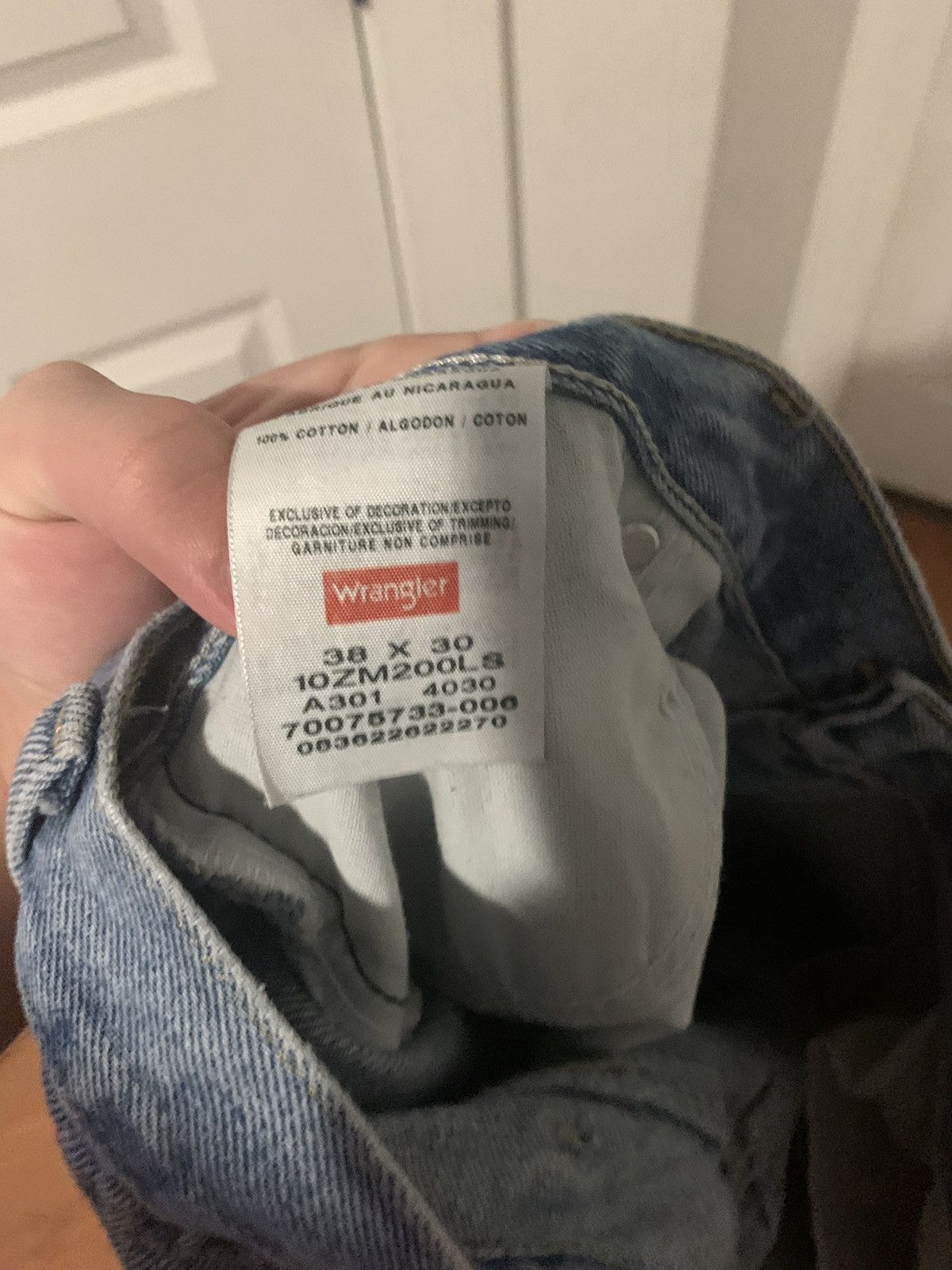 Vintage × Wrangler Wrangler Men’s Authentic Relaxed Fit Jeans - Medium Blue Size US 38 / EU 54 - 3 Thumbnail