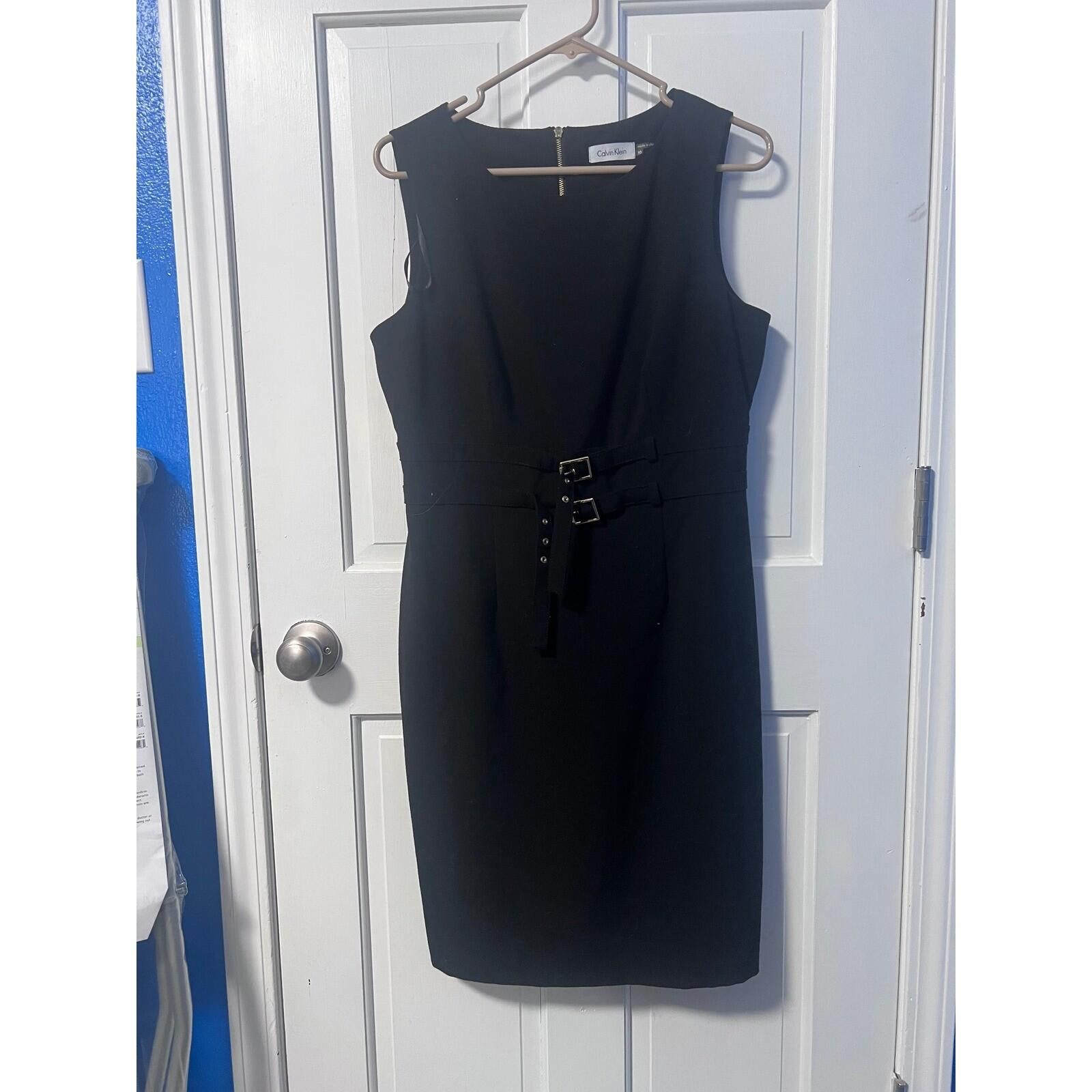 Calvin Klein Calvin Klein Sheath Dress Women 10 Black Buckle Waist Zip Size L / US 10 / IT 46 - 3 Thumbnail