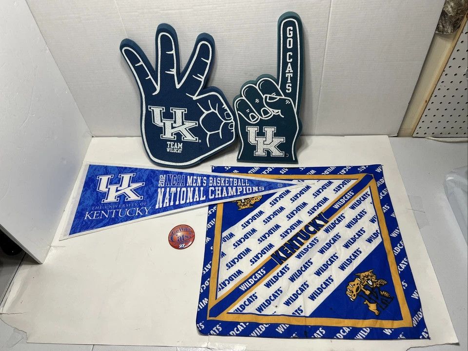 Vintage Vintage Kentucky Wildcats Foam Finger & lot UK University Size US M / EU 48-50 / 2 - 2 Thumbnail