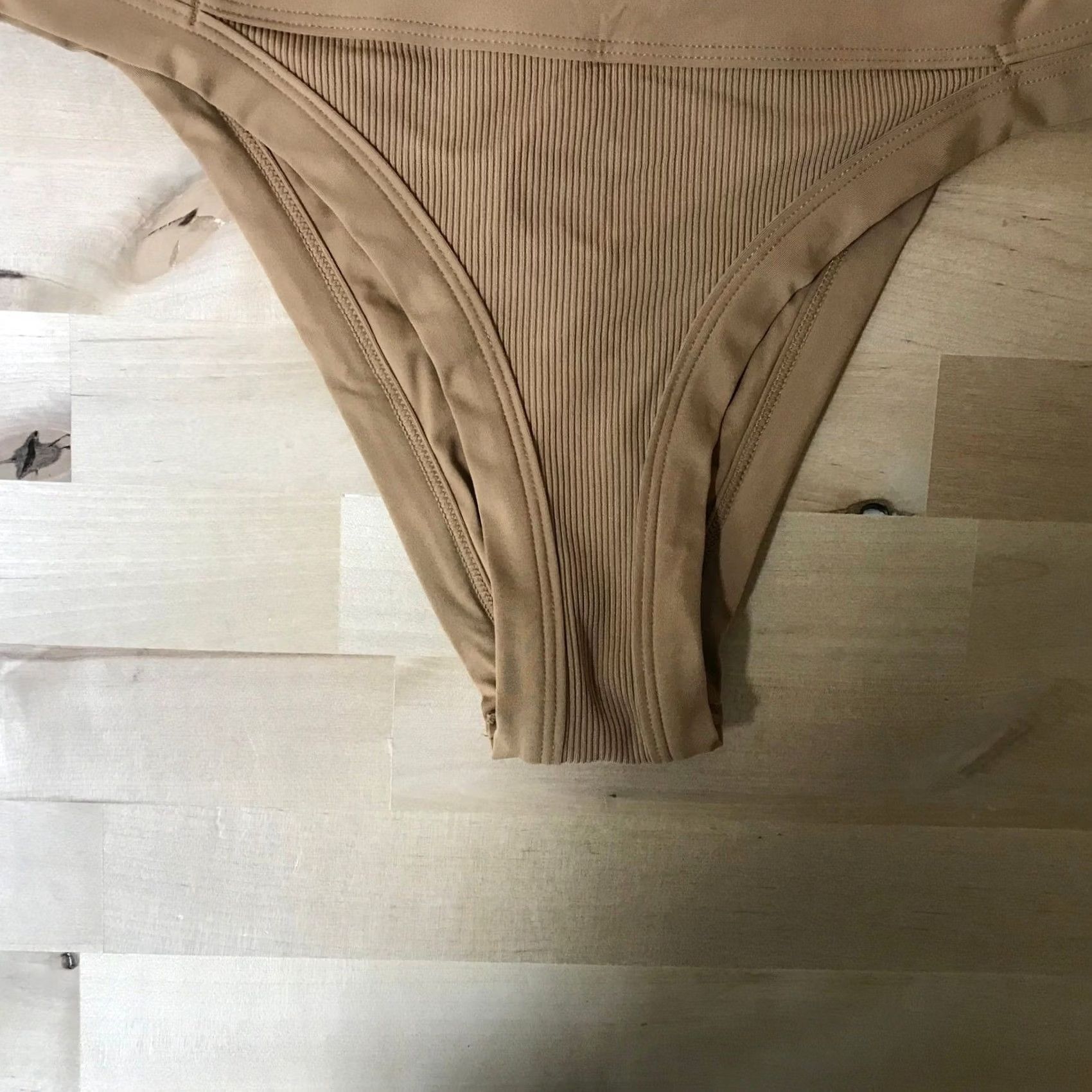 Vintage L*Space Bikini Bottom Ribbed High Cut Double Straps Tan Camel S Womens Small Beige Swimsuit Bottom risers Size 28" / US 6 / IT 42 - 2 Thumbnail
