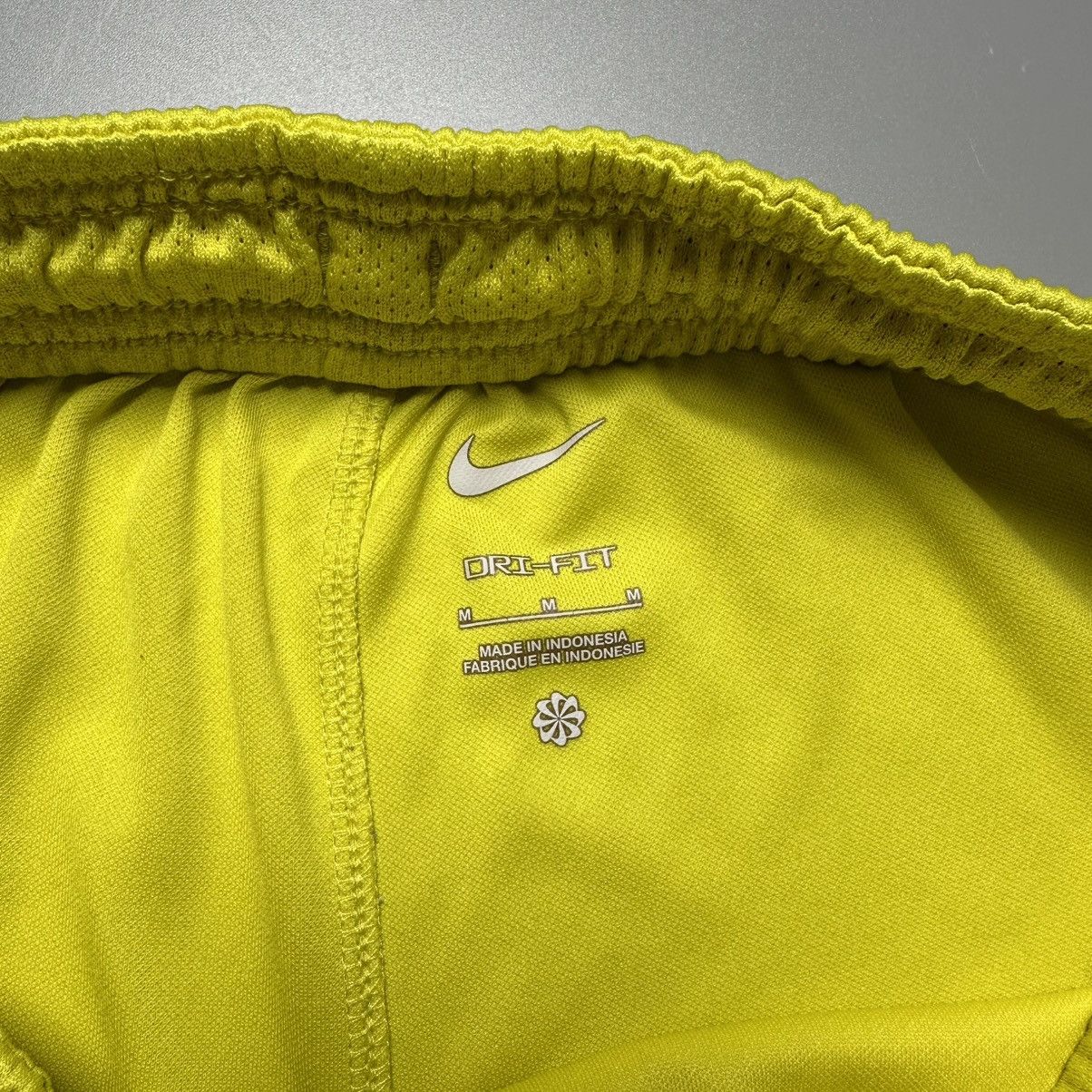Nike LIVERPOOL NIKE 2021/2022 FOOTBALL AWAY SHORTS #9 FIRMINO Size US 33 - 5 Thumbnail