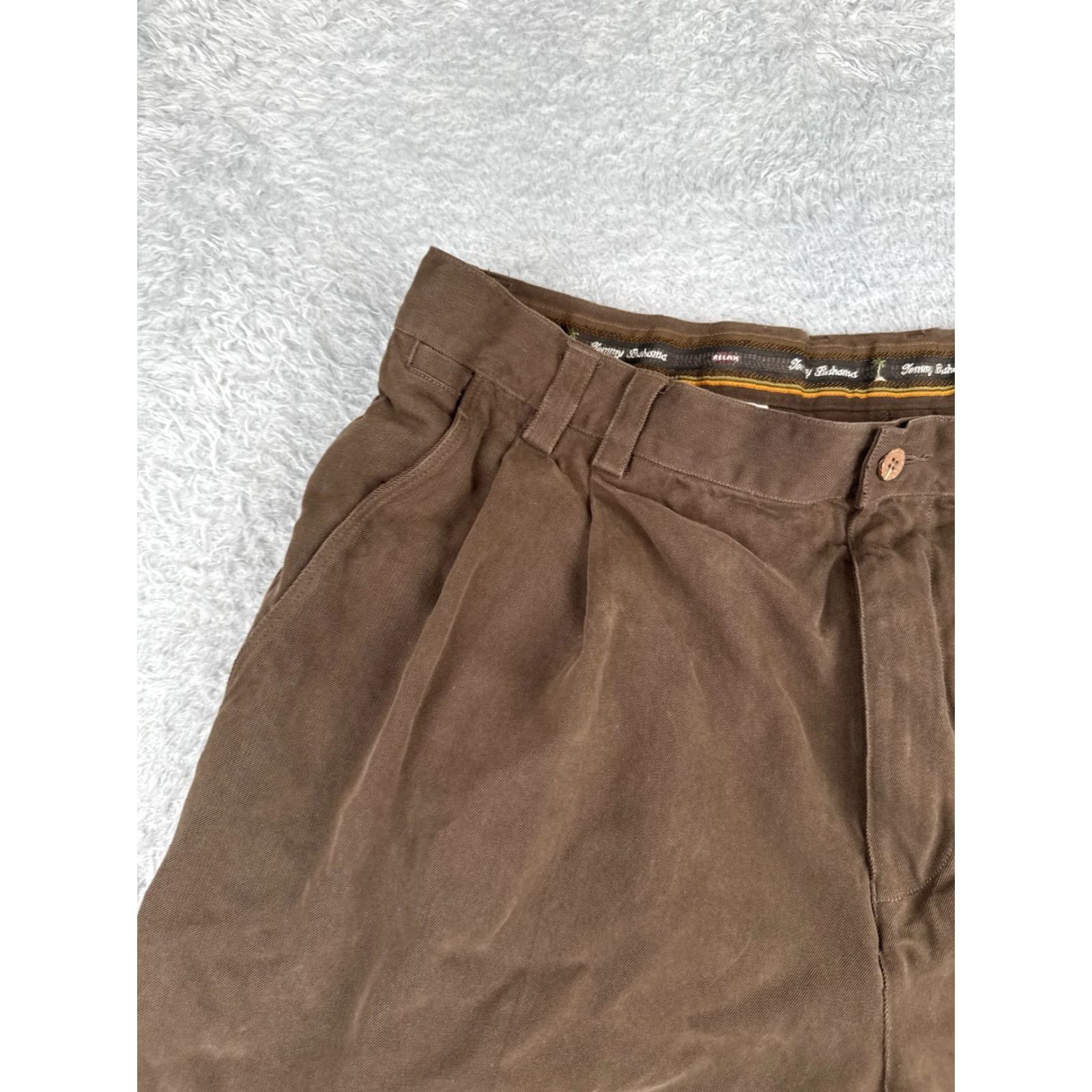 Tommy Bahama Tommy Bahama Shorts Men Bermuda 36 Brown Silk Pleated Beach Resort 36x9 Relaxed Mens Summer 100% Silk Easy Care Pockets Quick Dry Size US 36 / EU 52 - 4 Thumbnail