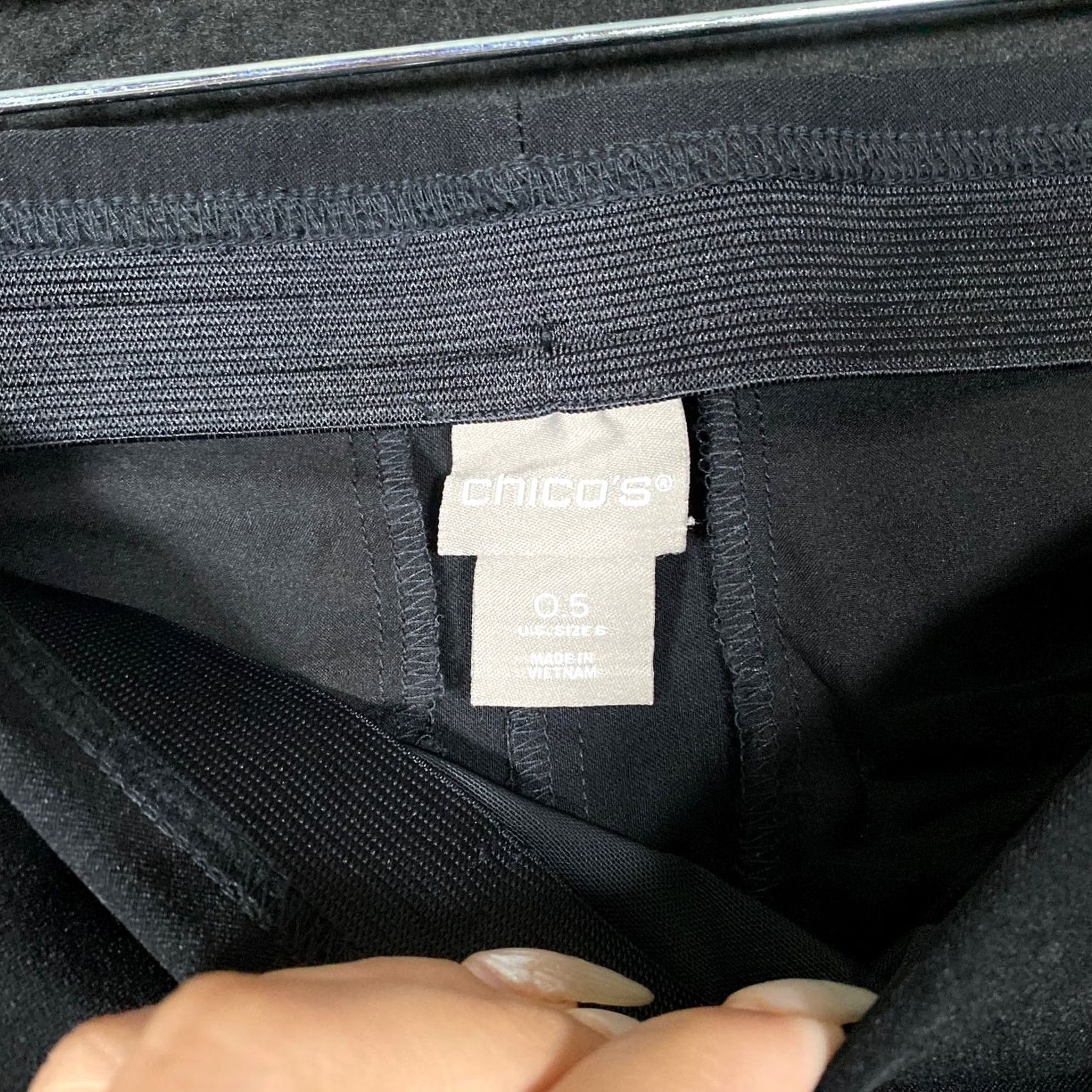 Vintage Chico's Womens Pants Black Pull On Ankle Rayon Nylon Blend Stretch 0.5 (6) Size 28" / US 6 / IT 42 - 4 Thumbnail