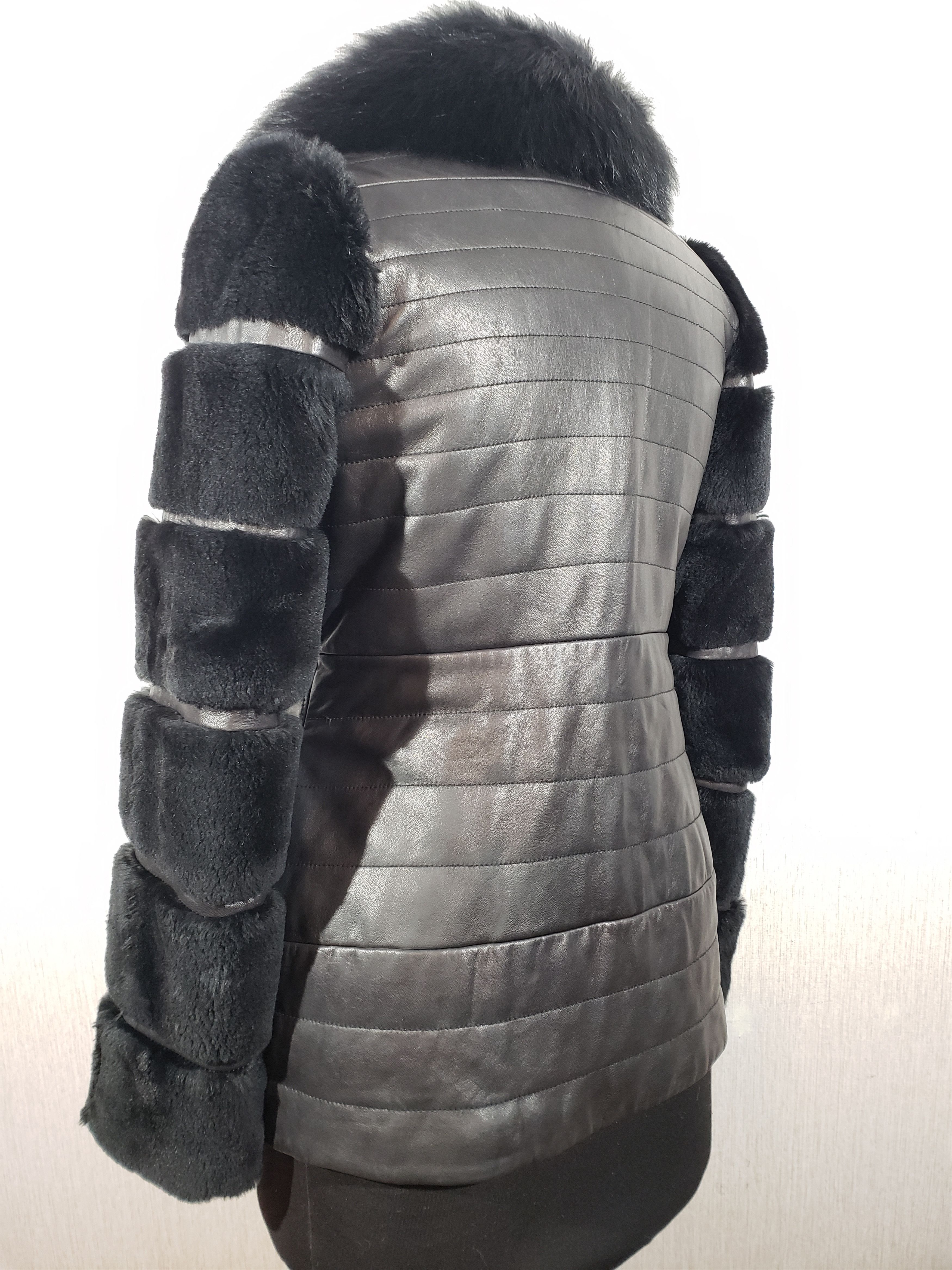 Other Black women's leather jacket with fur sleeves. Size M / US 6-8 / IT 42-44 - 6 Thumbnail