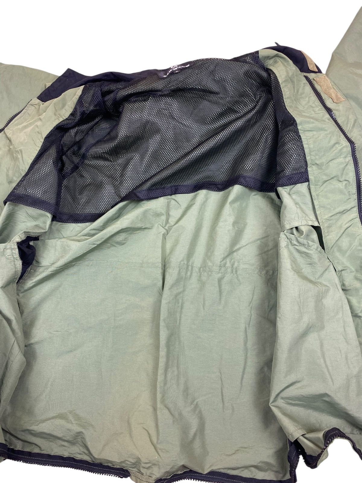 Airwalk Vintage Airwalk Green Hooded Windbreaker Size US L / EU 52-54 / 3 - 8 Thumbnail