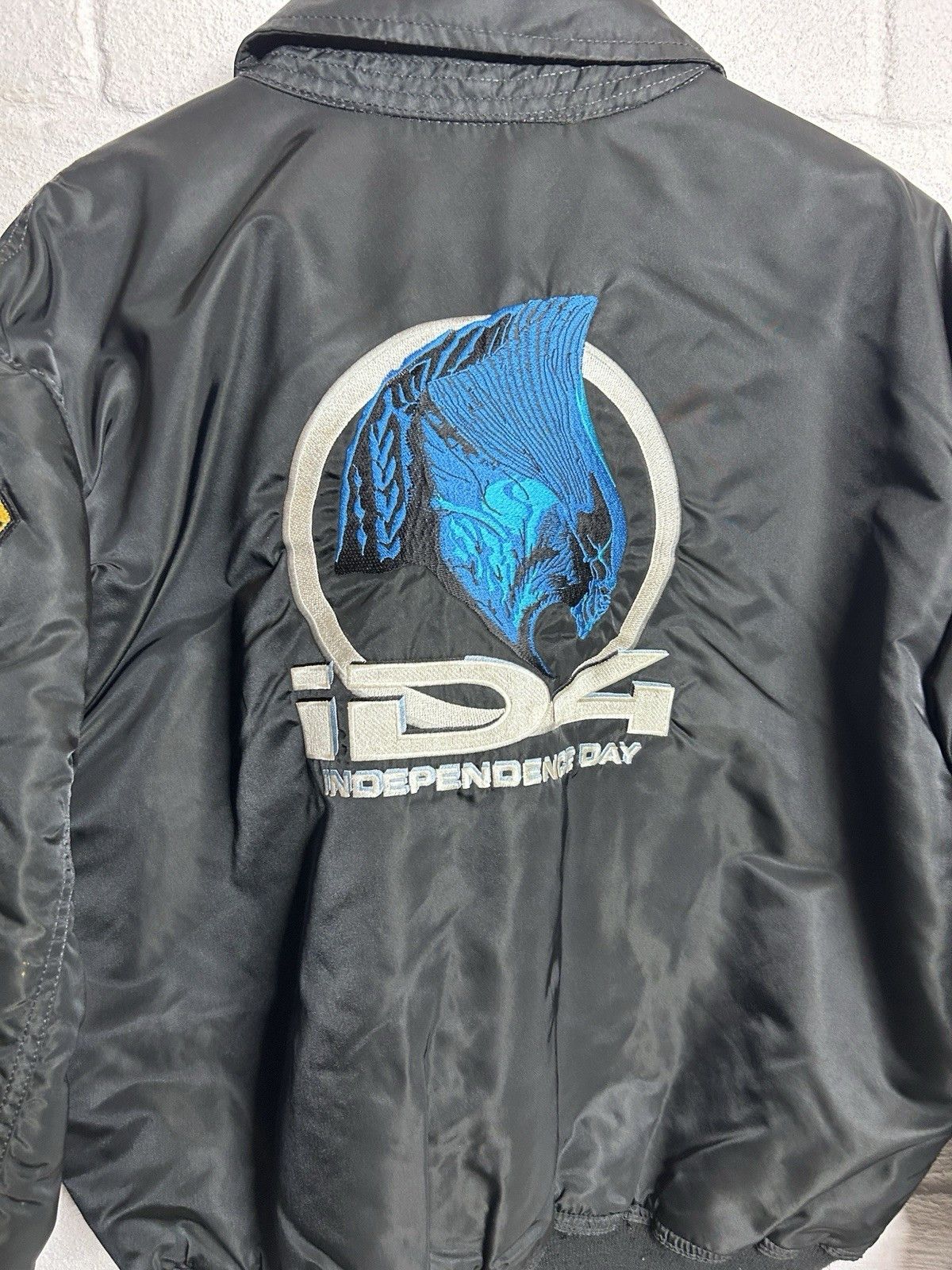 Alpha Industries VTG 1995 Independence Day 4 Movie Visual Effects Crew Jacket Size US XL / EU 56 / 4 - 5 Thumbnail