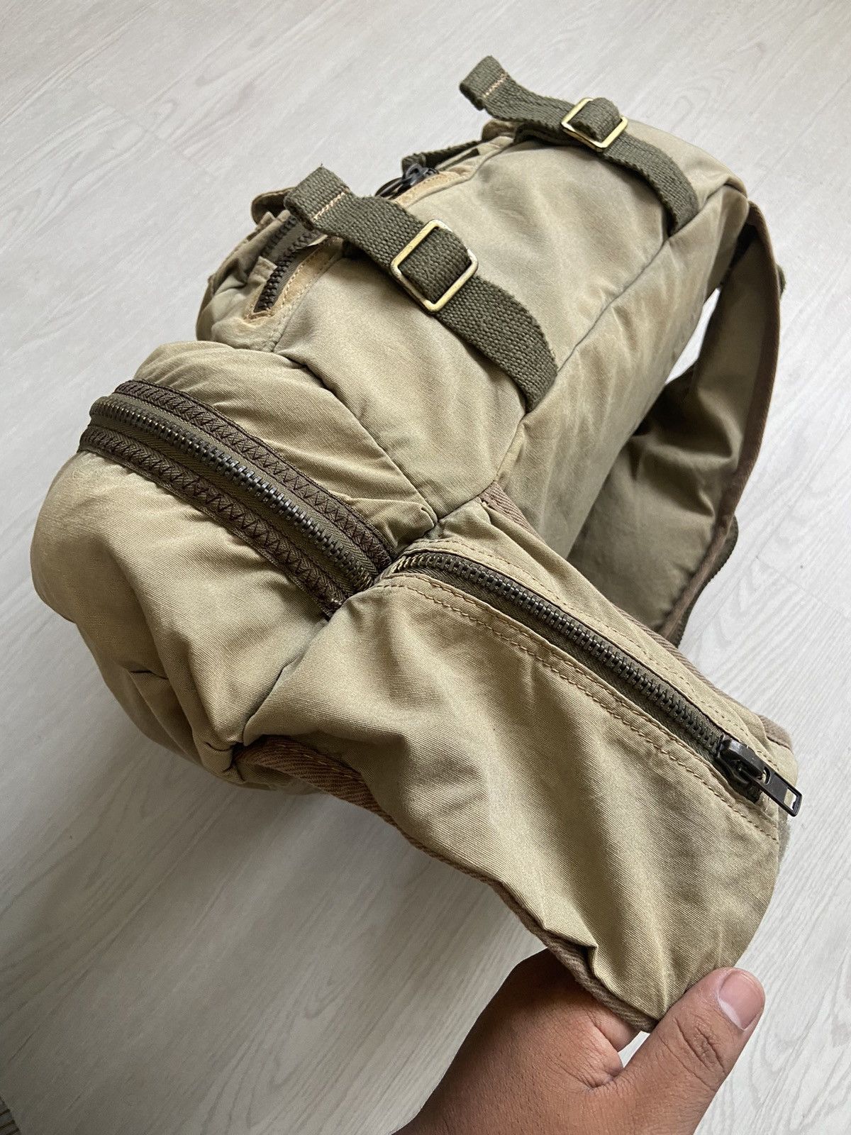 Japanese Brand Vintage 2000’s Tactical Multi Zipper Cargo Crossbody Bag Size ONE SIZE - 8 Thumbnail