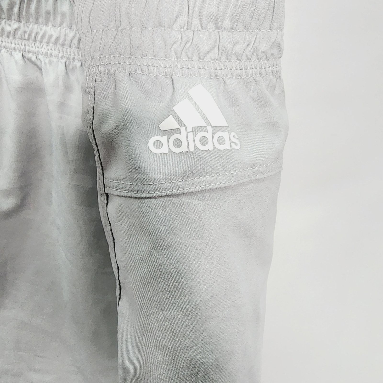 Adidas Adidas Pacer Deboss Women's Light Gray running shorts Size 38" / US 16 / IT 52 - 8 Thumbnail