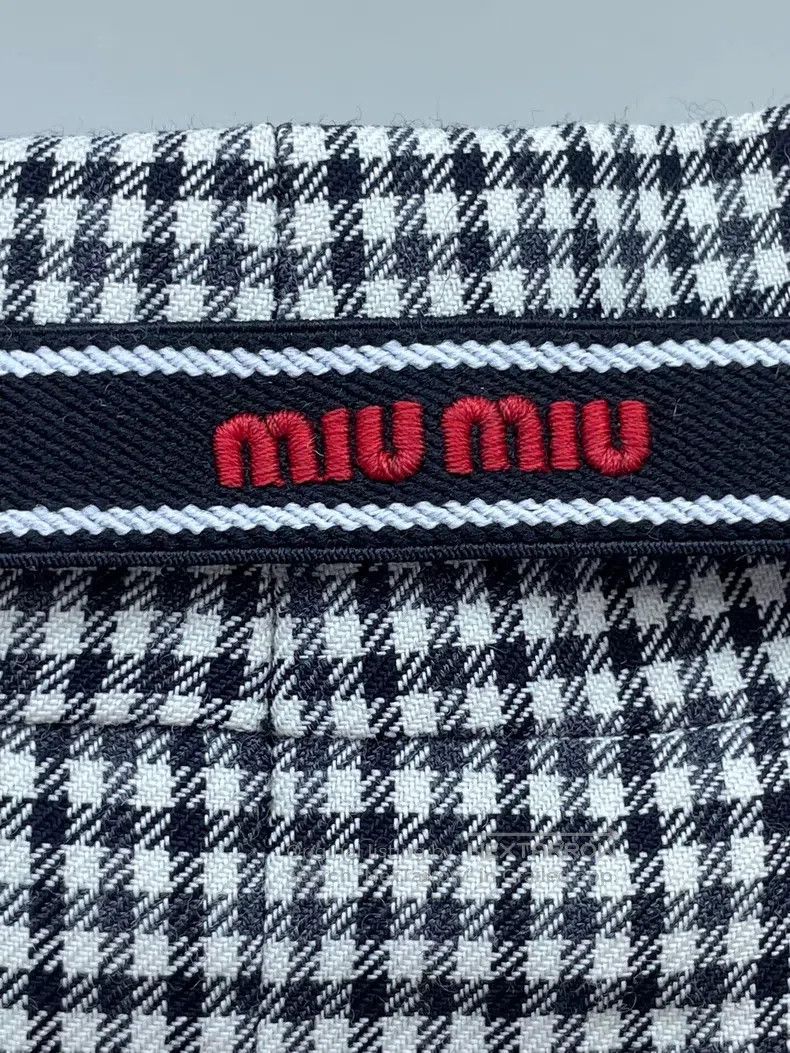 Miu Miu Miu Miu 40 Black and white houndstooth college skirt Size 39" - 3 Thumbnail