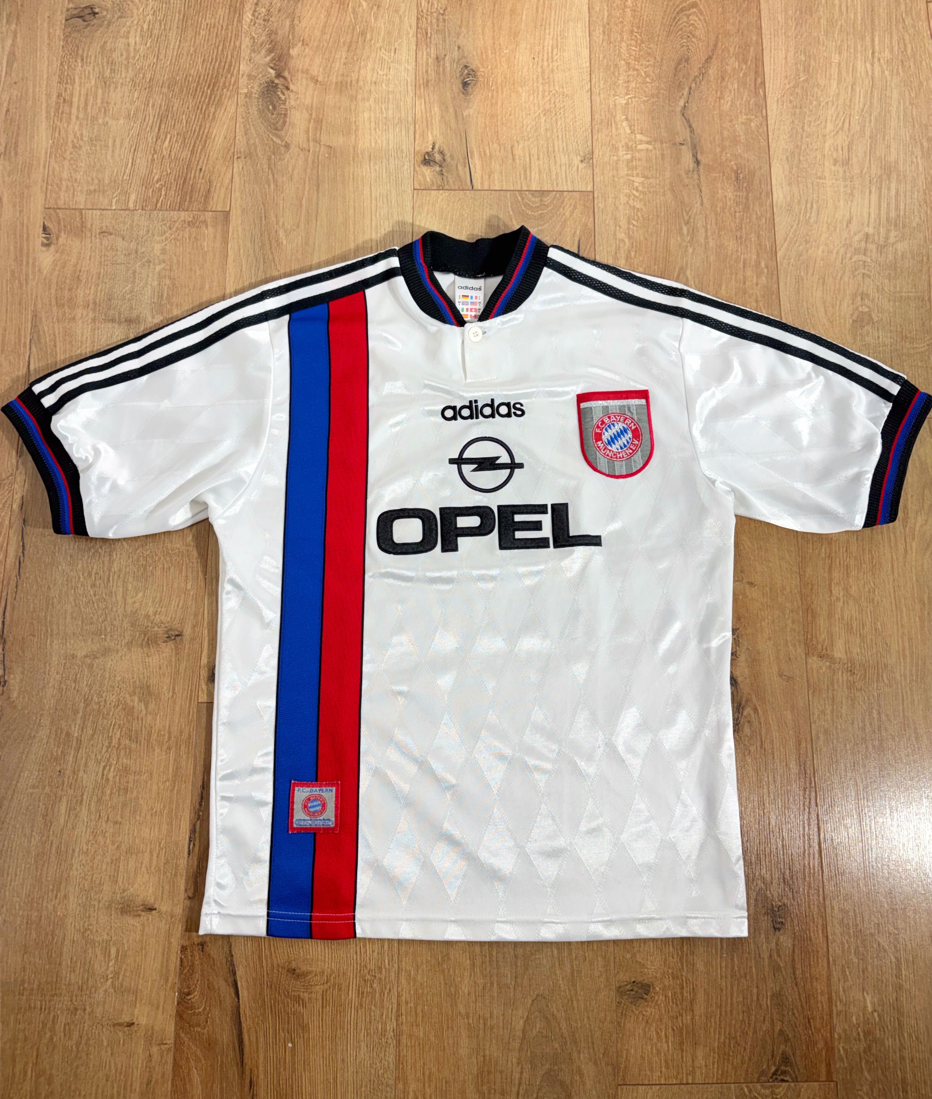 Adidas RARE Vintage Adidas FC Bayern Munchen 1996-98 Away kit #20 Size US S / EU 44-46 / 1 - 1 Thumbnail