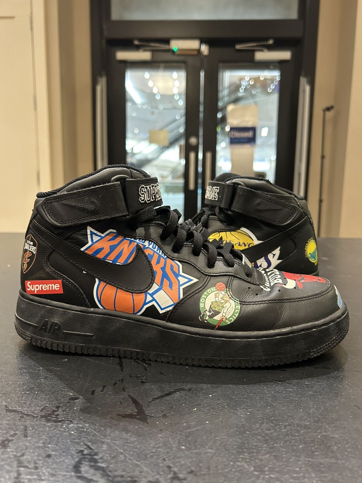 Nike × Supreme Nike Air Force 1 Mid ‘Supreme NBA Black’ Size US 10 / EU 43 - 2 Thumbnail