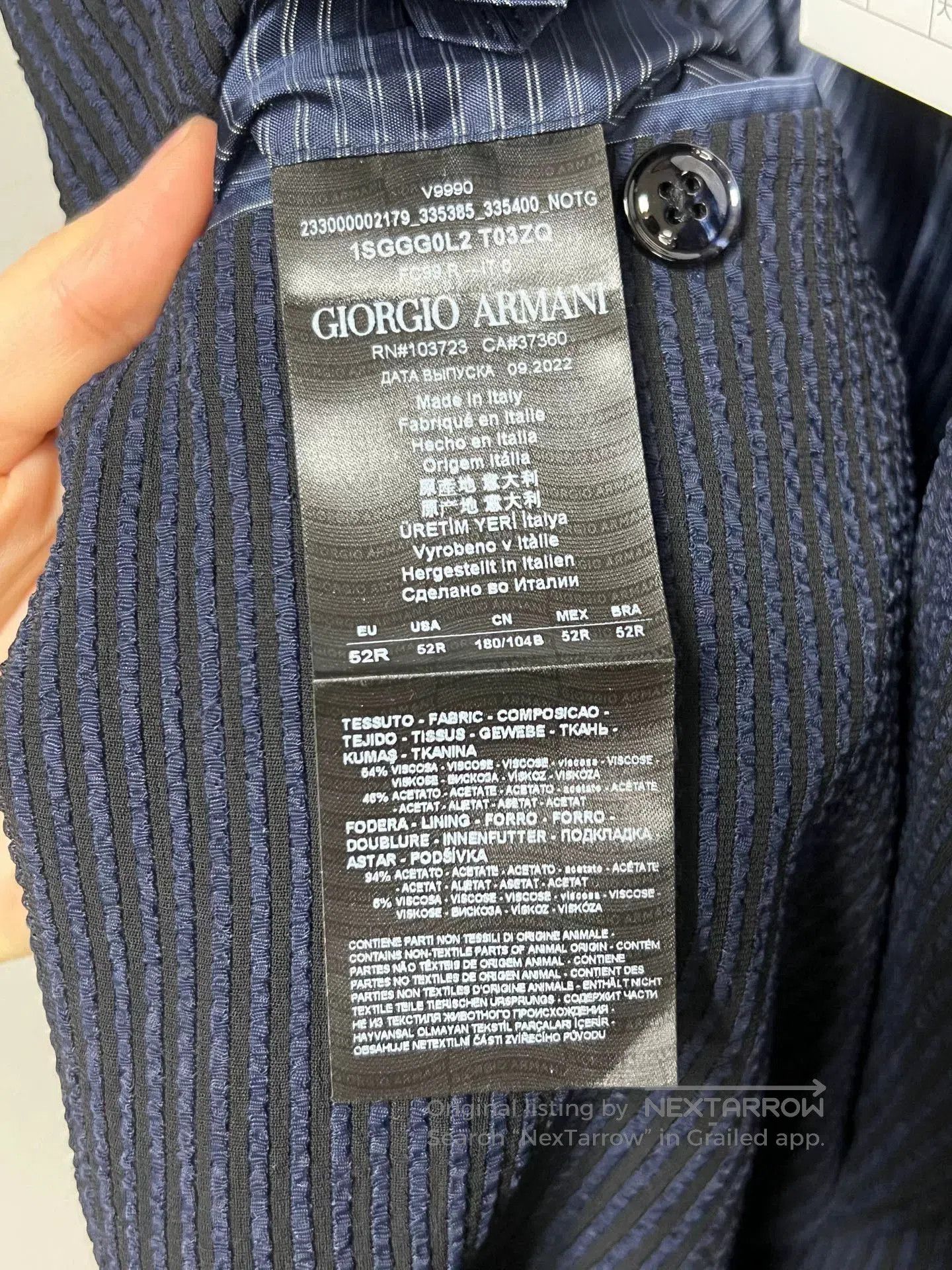 Giorgio Armani Giorgio Armani Blended Fabric Suit Jacket. Size US L / EU 52-54 / 3 - 4 Thumbnail