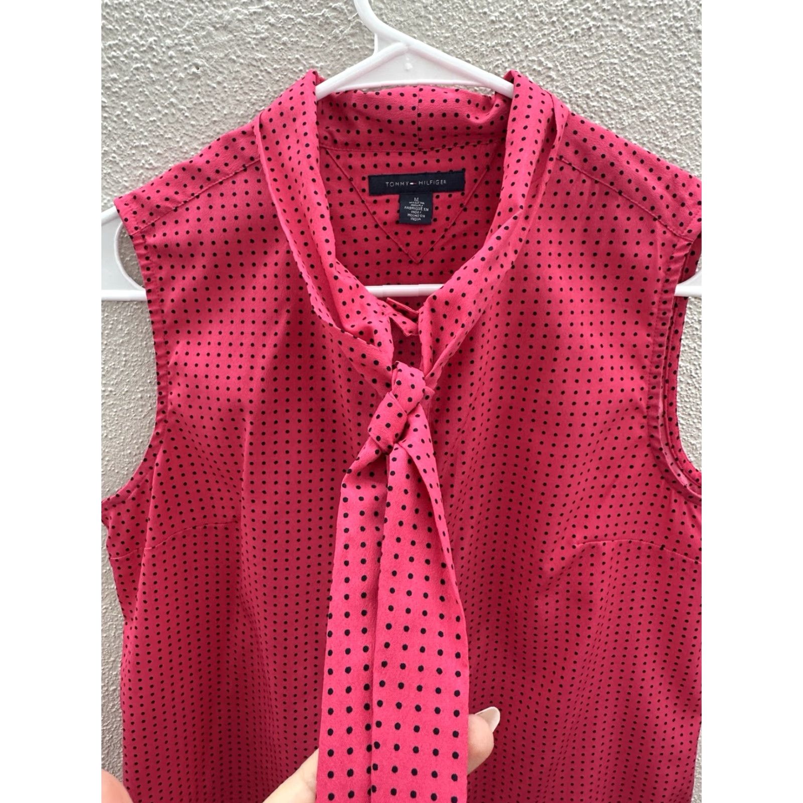 Tommy Hilfiger Tommy Hilfiger Womens Tank Top Button Up Pink Polka Dotted Necktie Size Medium Size M / US 6-8 / IT 42-44 - 2 Thumbnail
