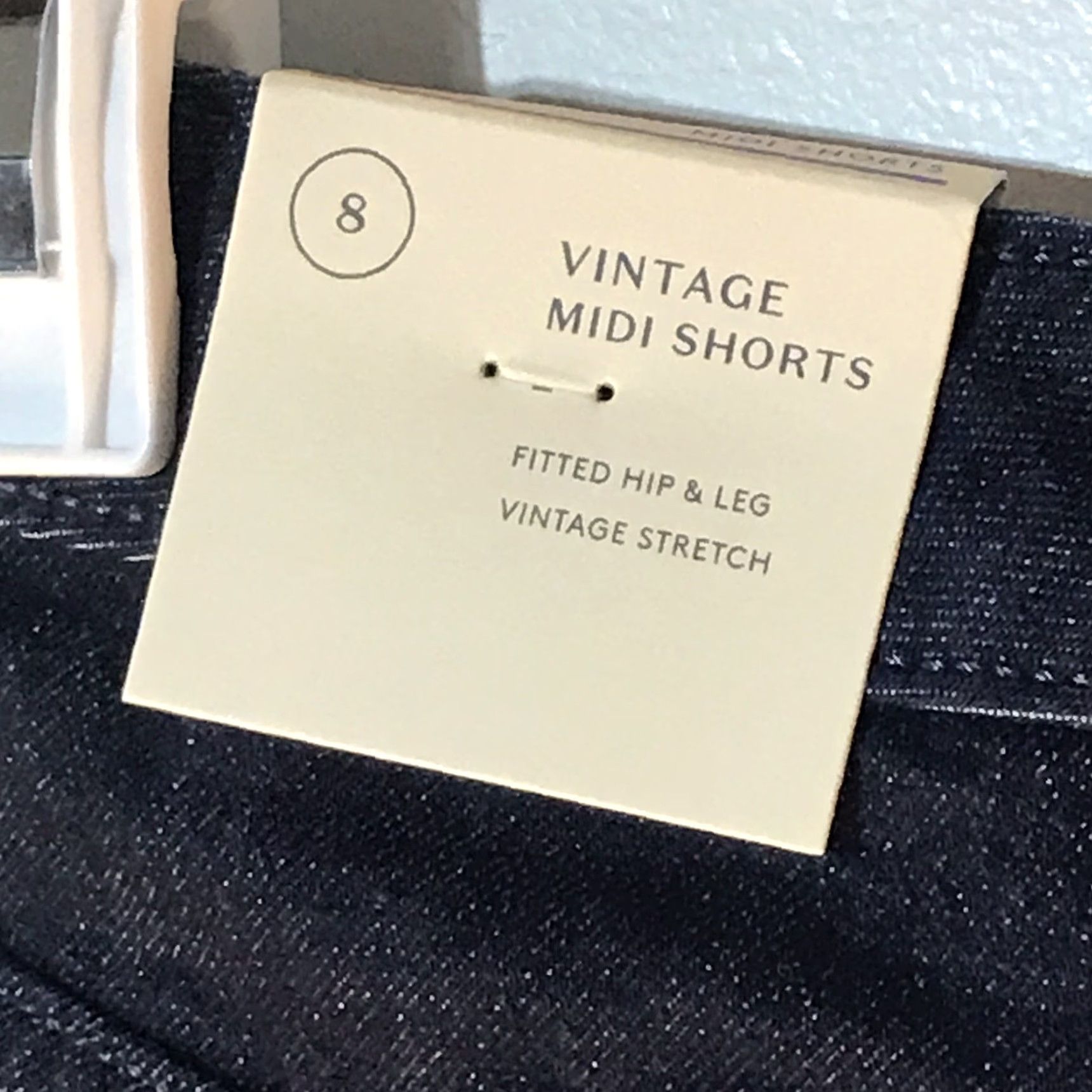 Vintage Universal Thread Shorts Womens Size 8 Blue Dark Wash Casual Summer Cotton Spandex Cuffed Size 30" / US 8 / IT 44 - 3 Thumbnail