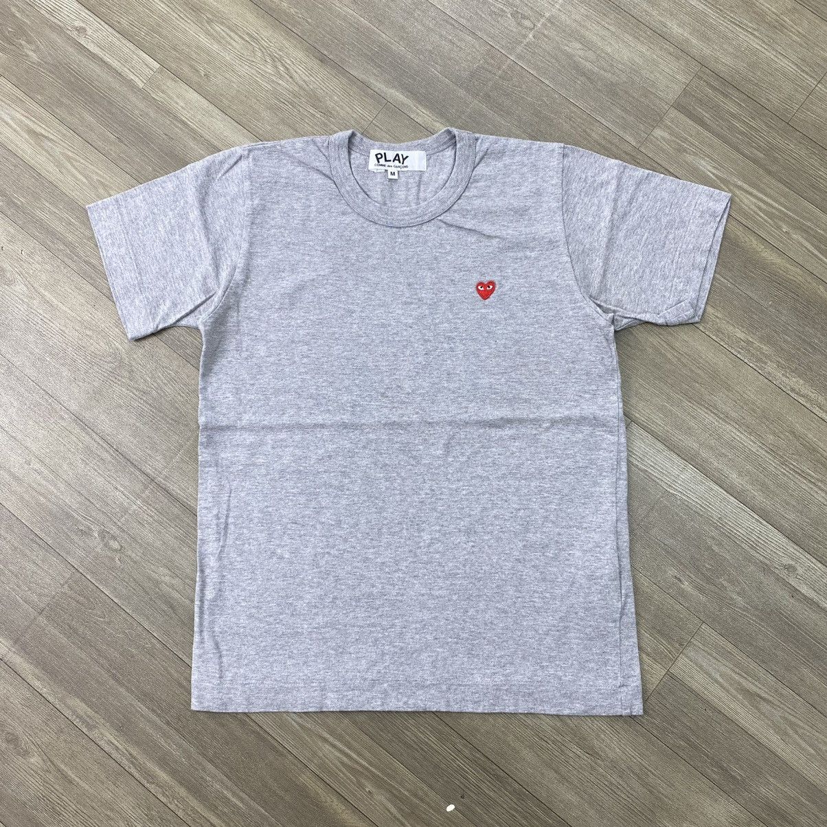 Comme des Garcons PLAY AD2021 Comme Des Garcons Play Small Heart CDG Tee Size US S / EU 44-46 / 1 - 1 Thumbnail